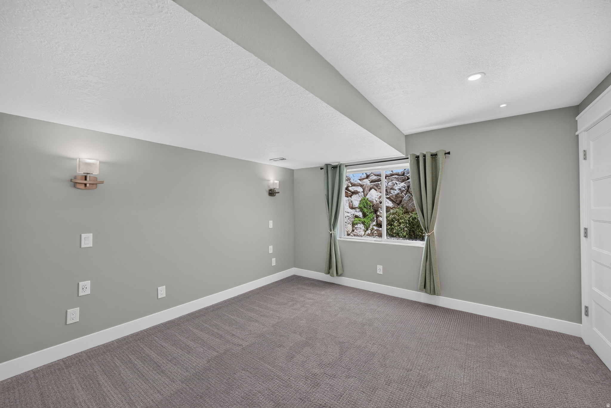 BRIARWOOD HILLS - Residential