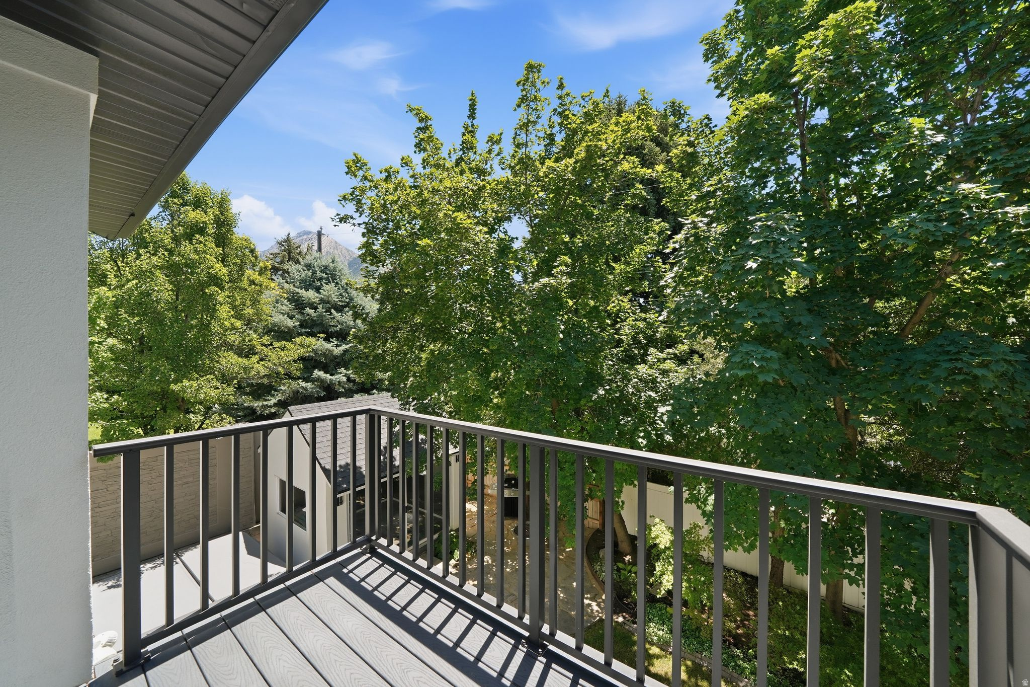 BRIARWOOD HILLS - Residential