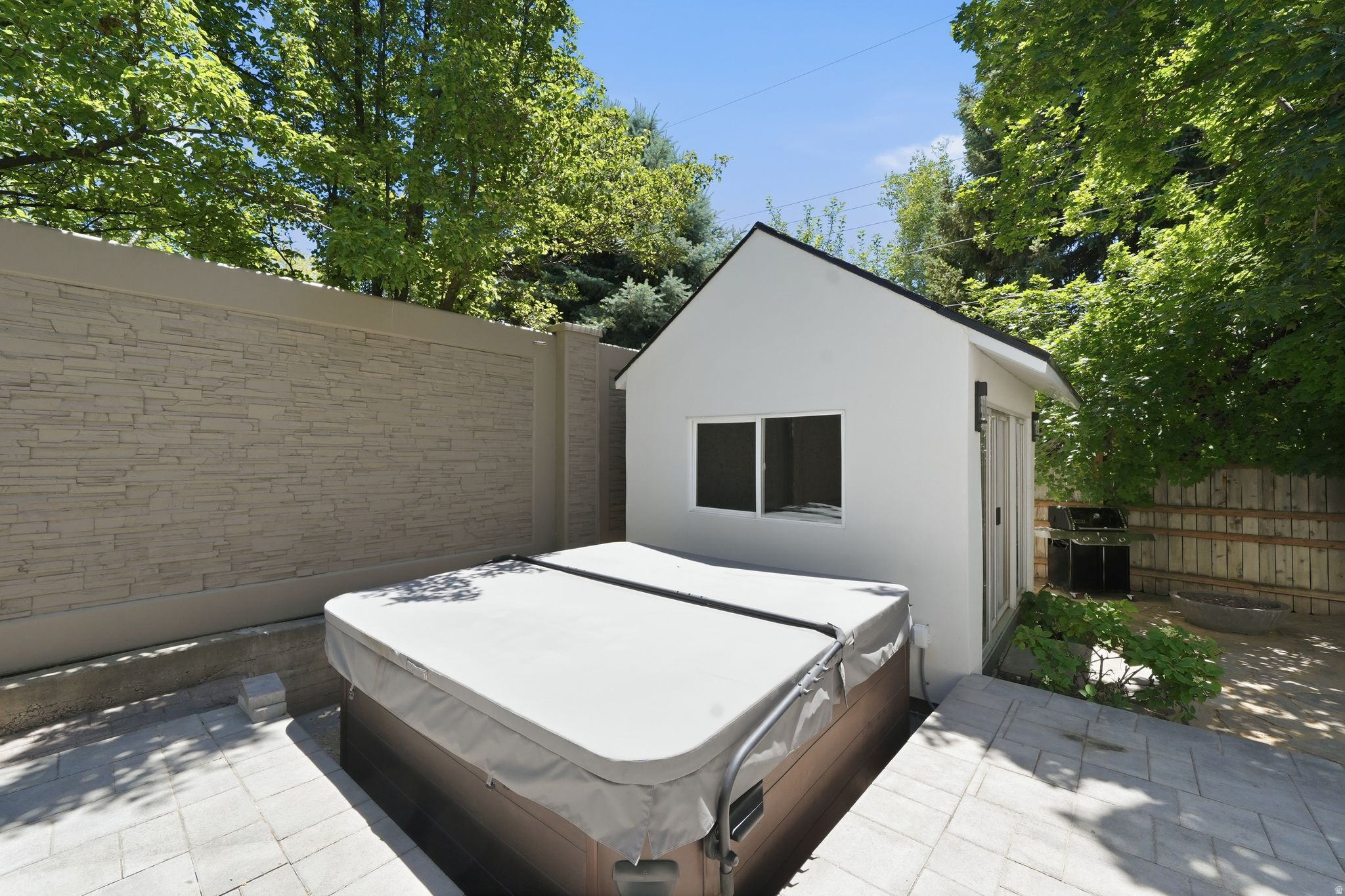 BRIARWOOD HILLS - Residential