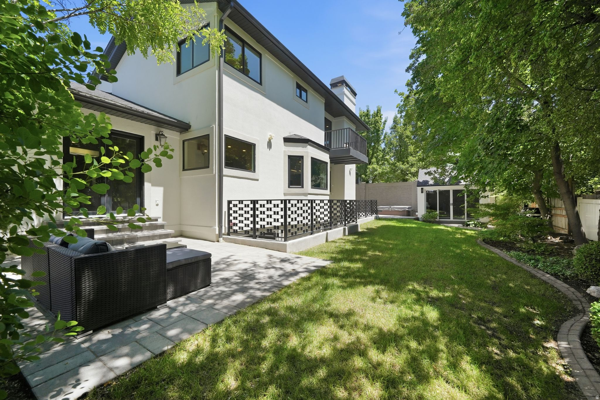 BRIARWOOD HILLS - Residential