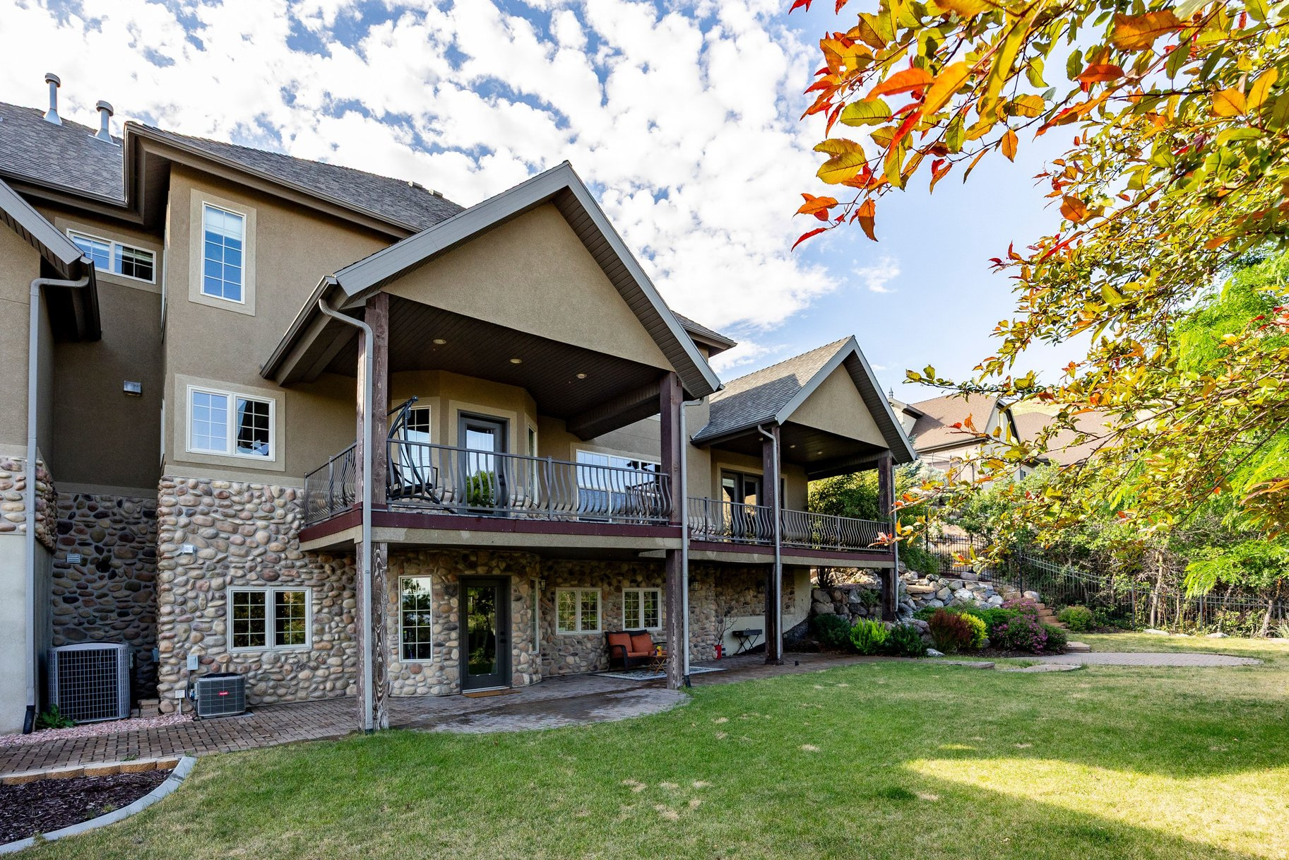 OAK HOLLOW ESTATES - Residential