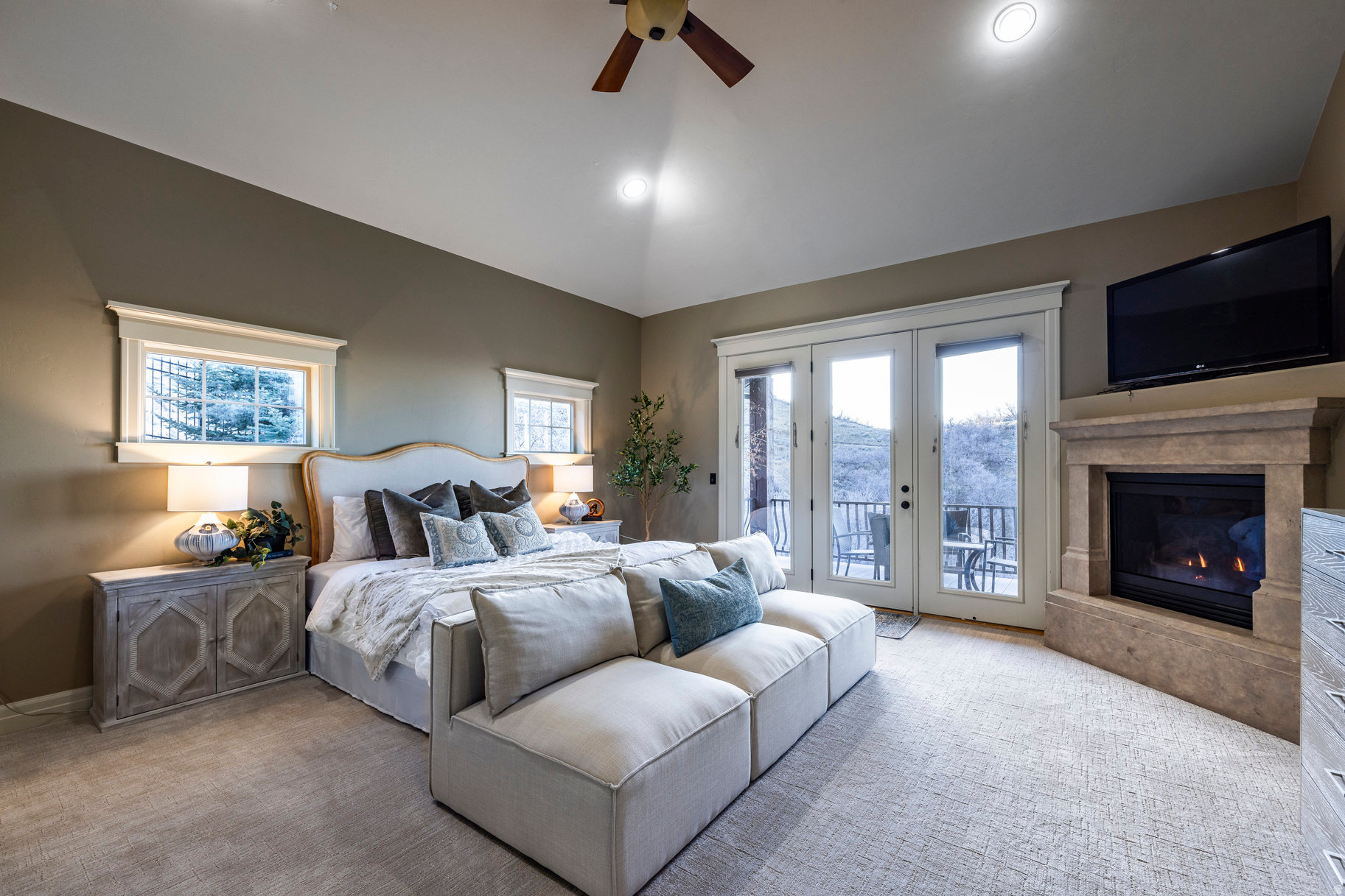 OAK HOLLOW ESTATES - Residential