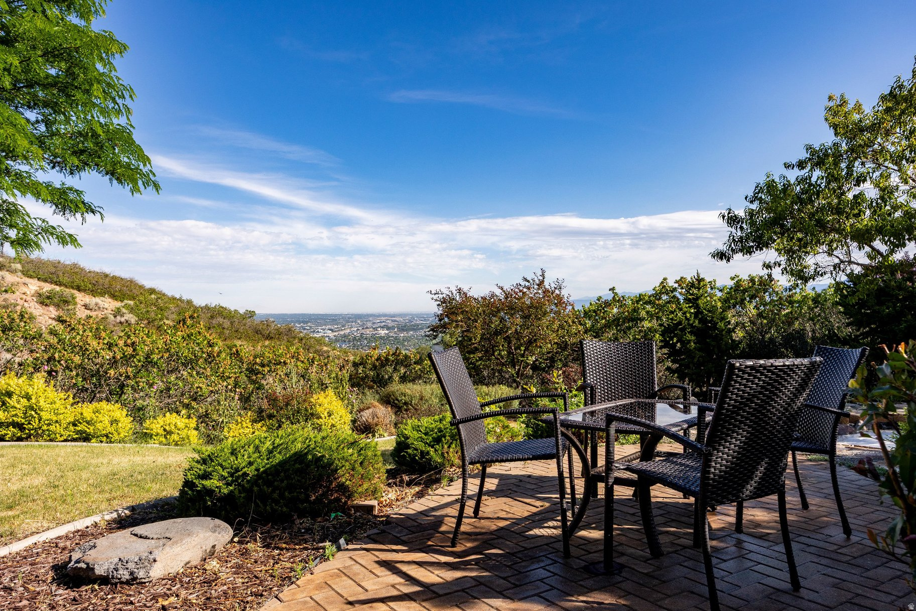 OAK HOLLOW ESTATES - Residential