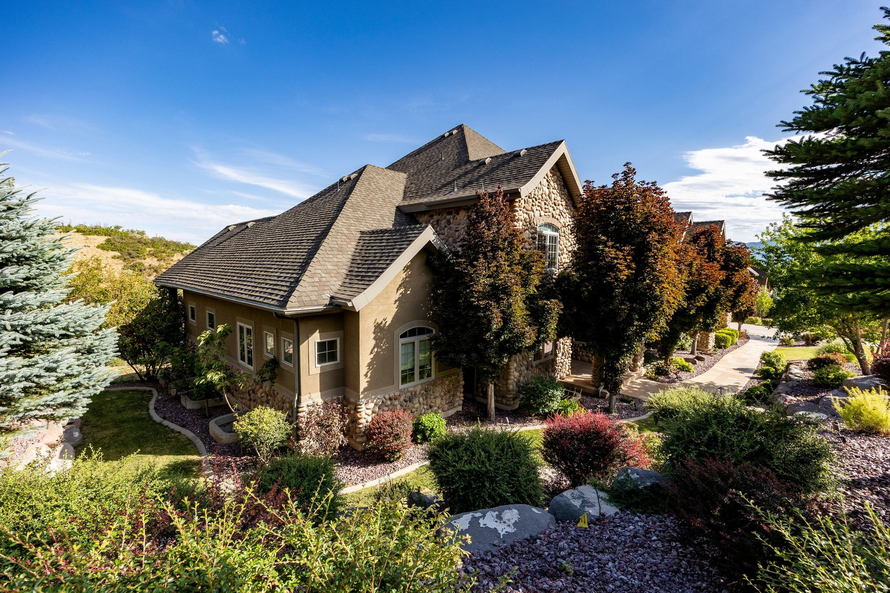 OAK HOLLOW ESTATES - Residential