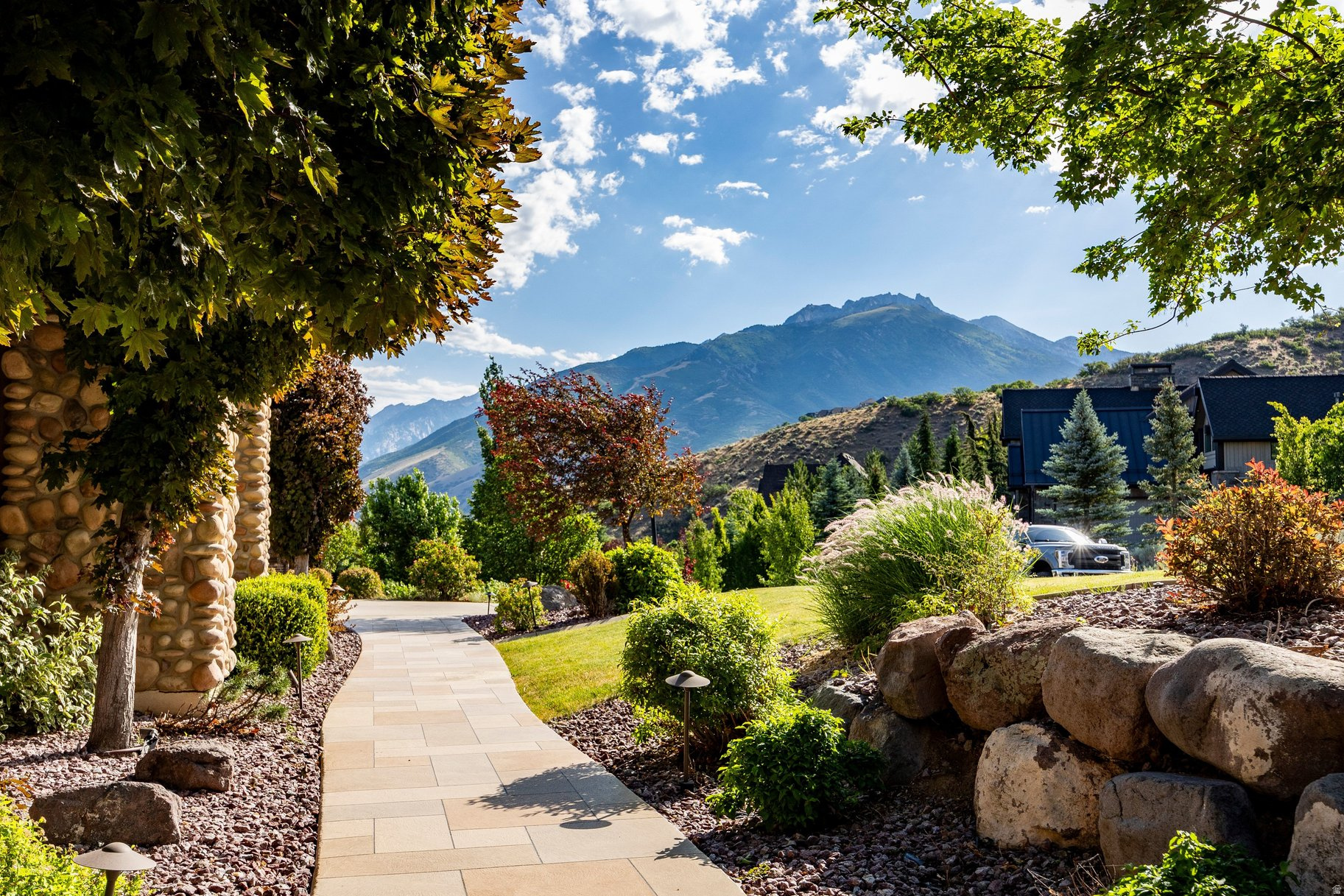 OAK HOLLOW ESTATES - Residential