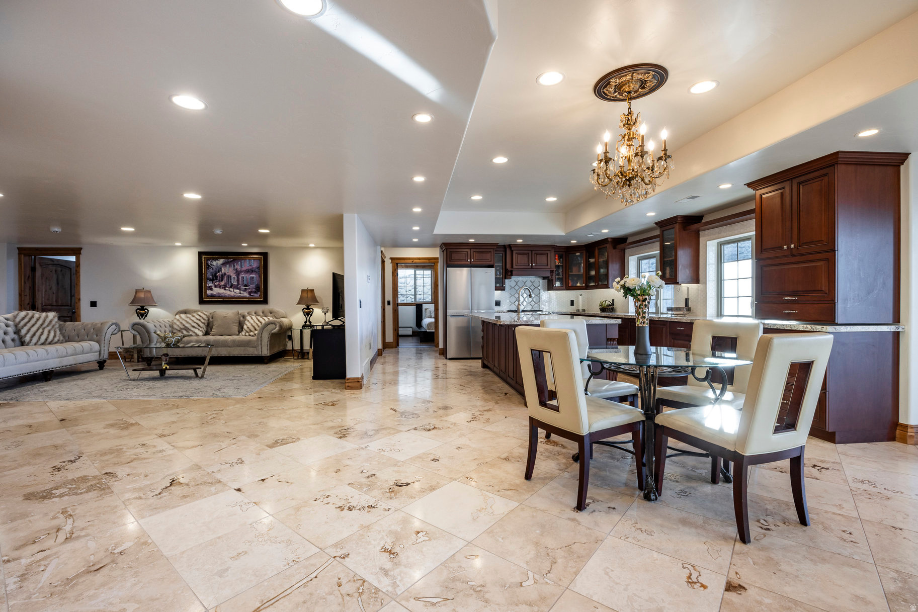 OAK HOLLOW ESTATES - Residential