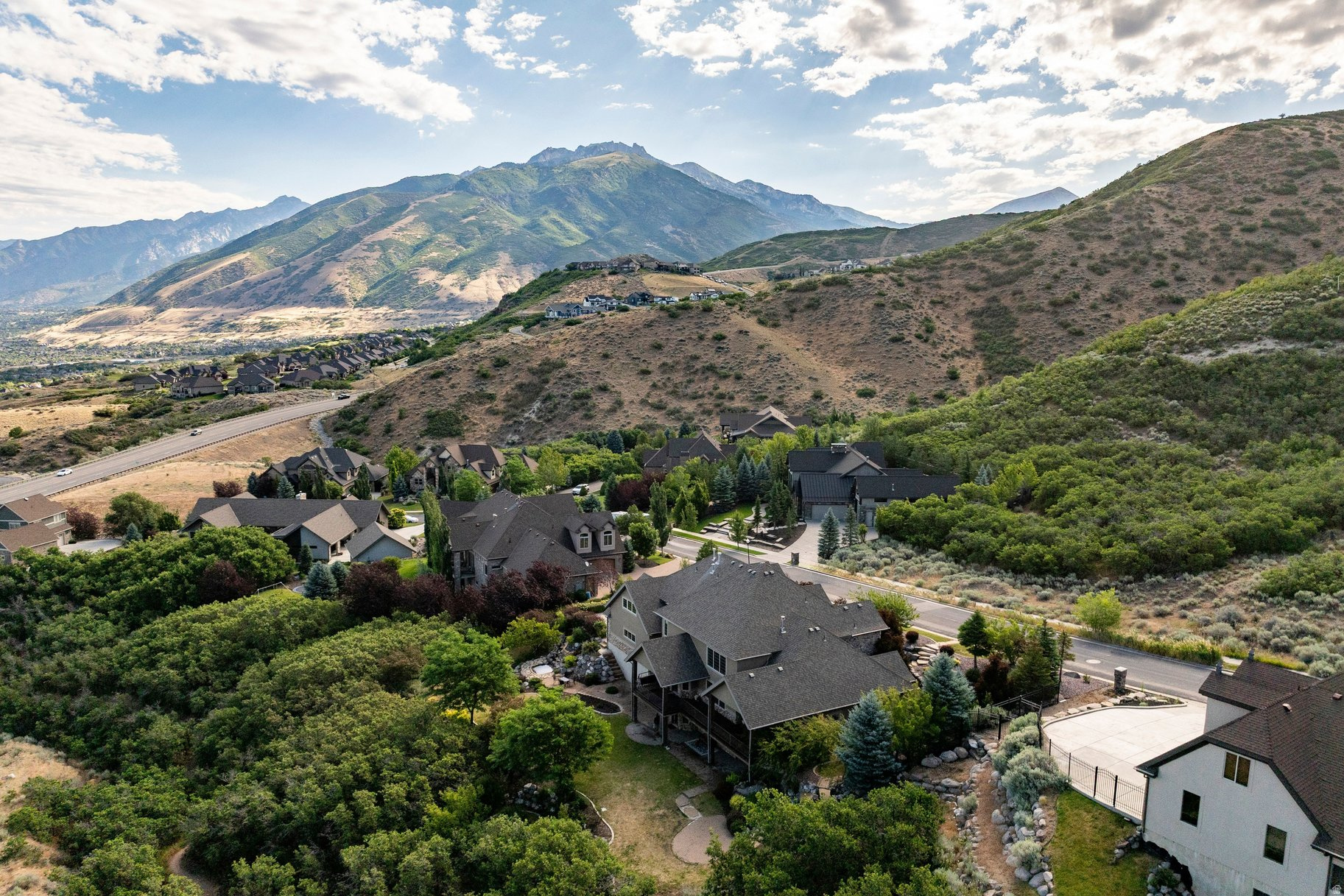 OAK HOLLOW ESTATES - Residential