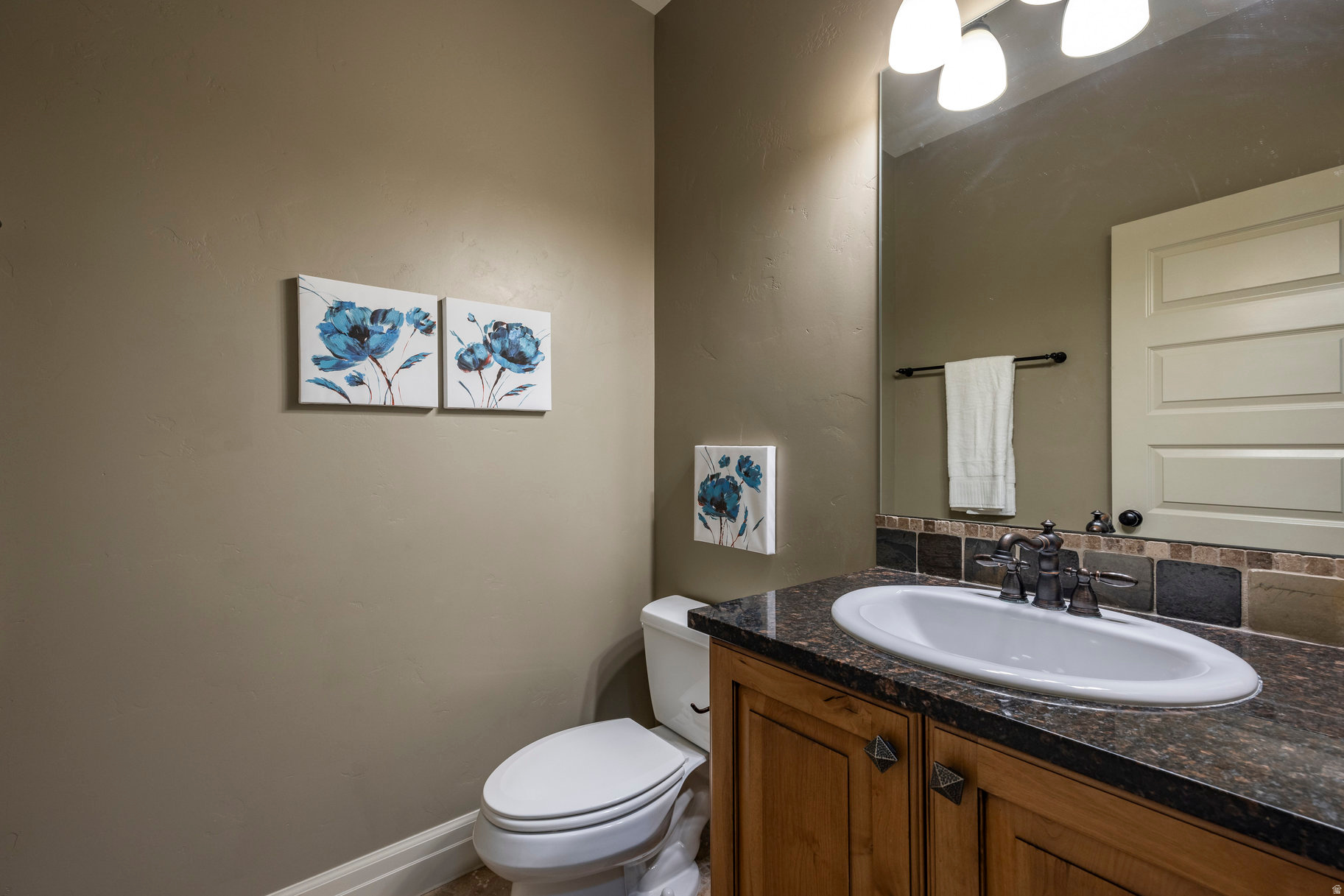 OAK HOLLOW ESTATES - Residential
