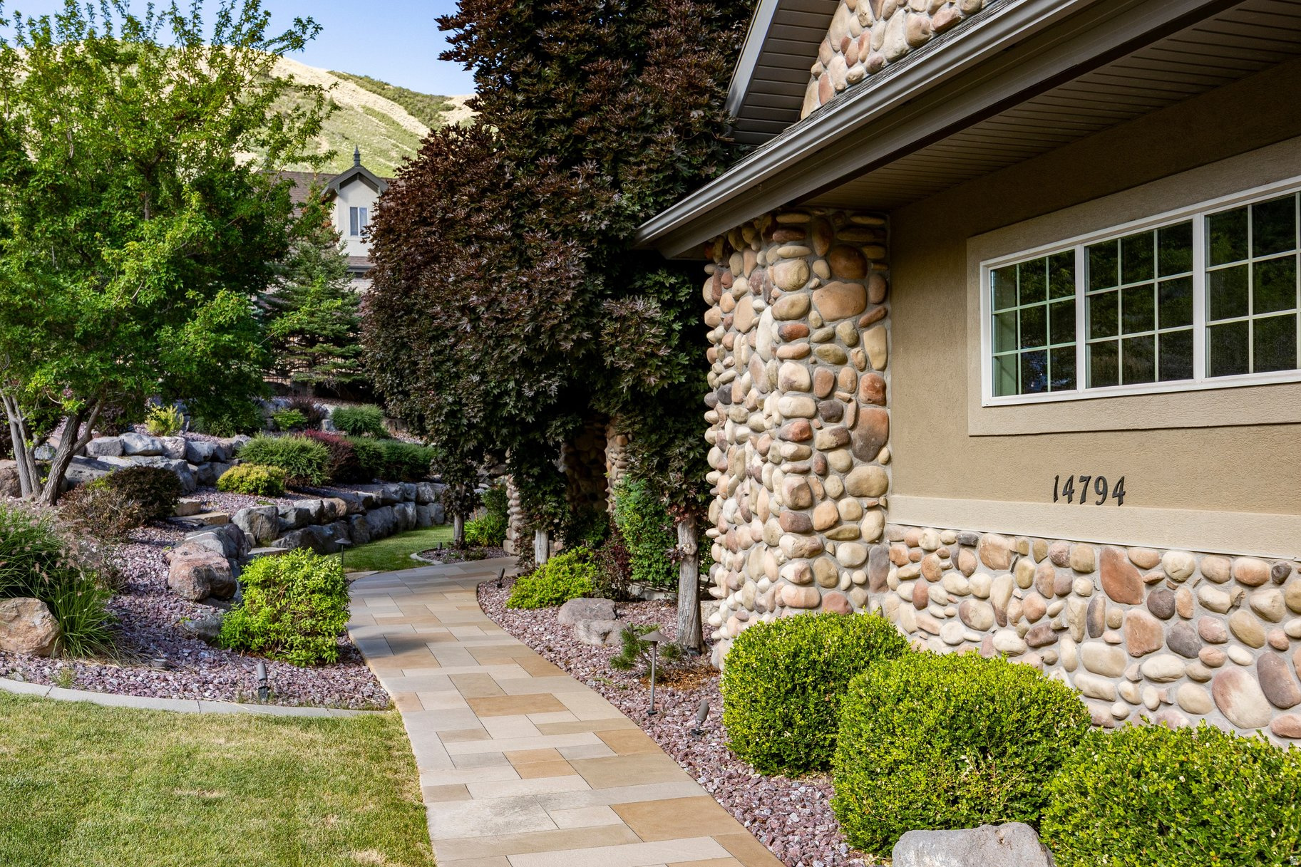 OAK HOLLOW ESTATES - Residential