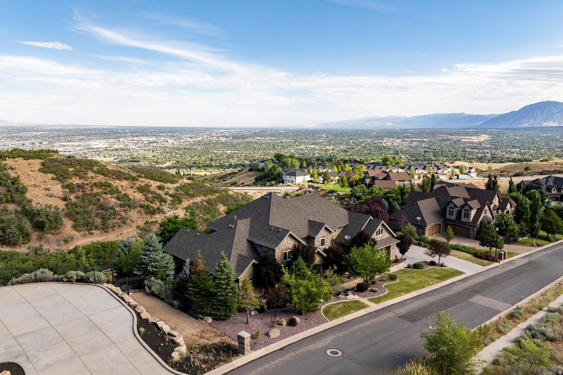 OAK HOLLOW ESTATES - Residential