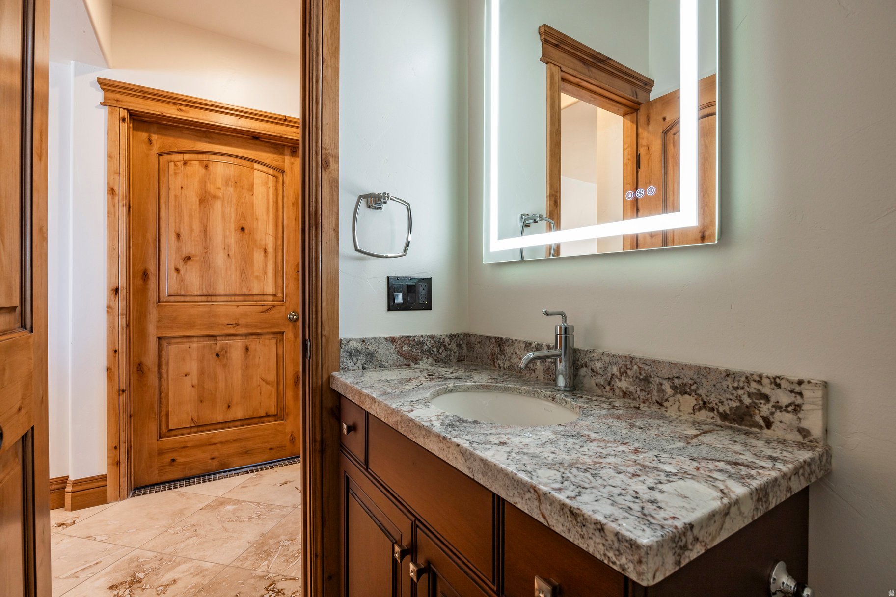 OAK HOLLOW ESTATES - Residential