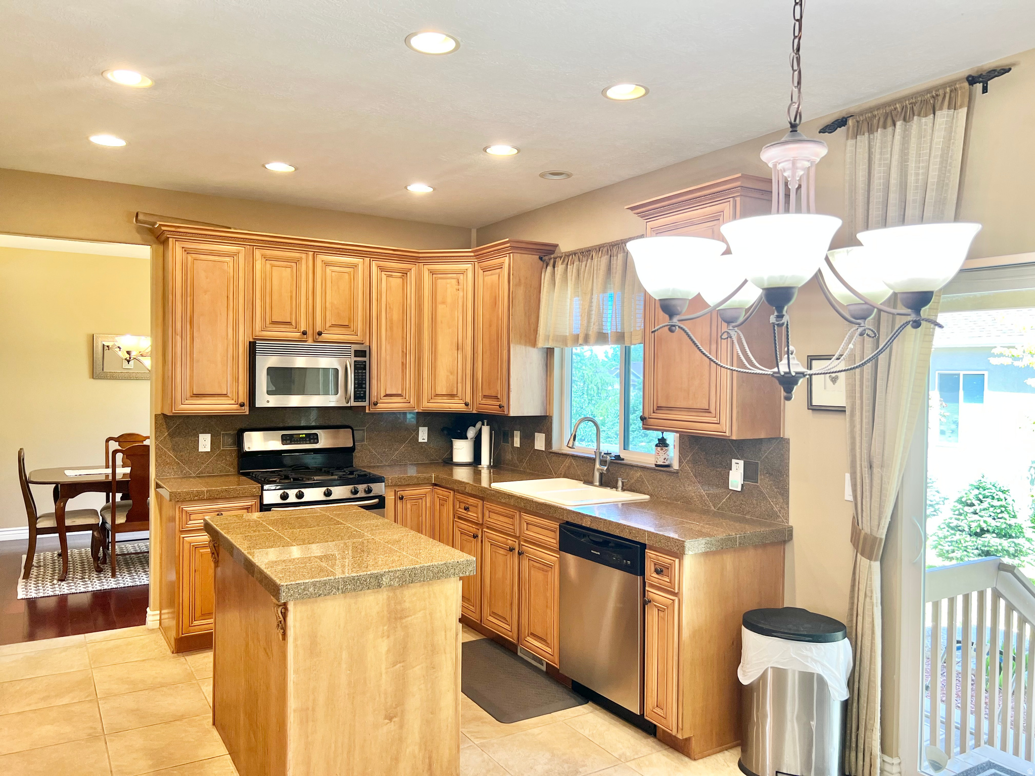 PICKET LANE AT COUNTRY CROSSING - Residential