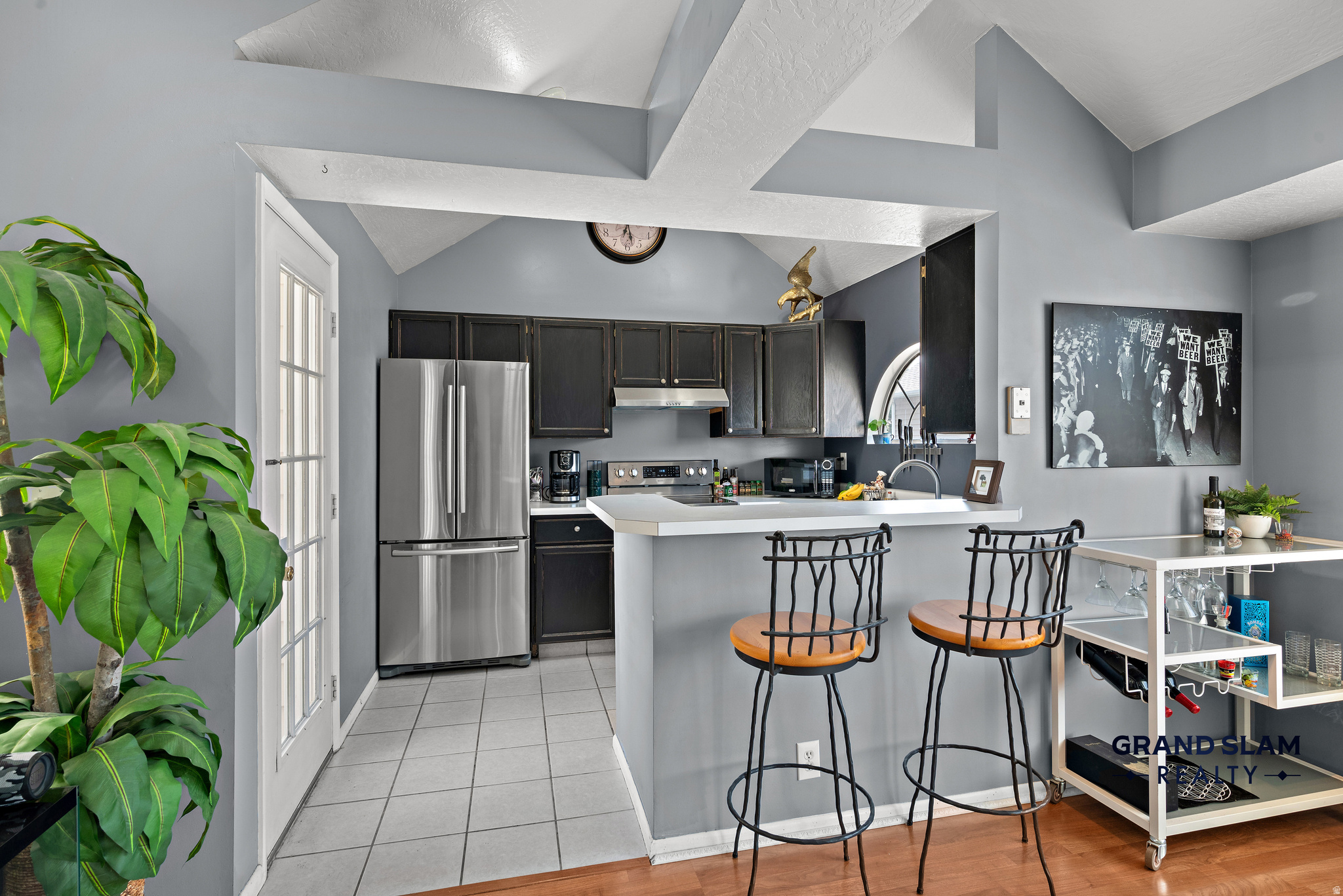 CROSSPOINT CONDOS - Residential