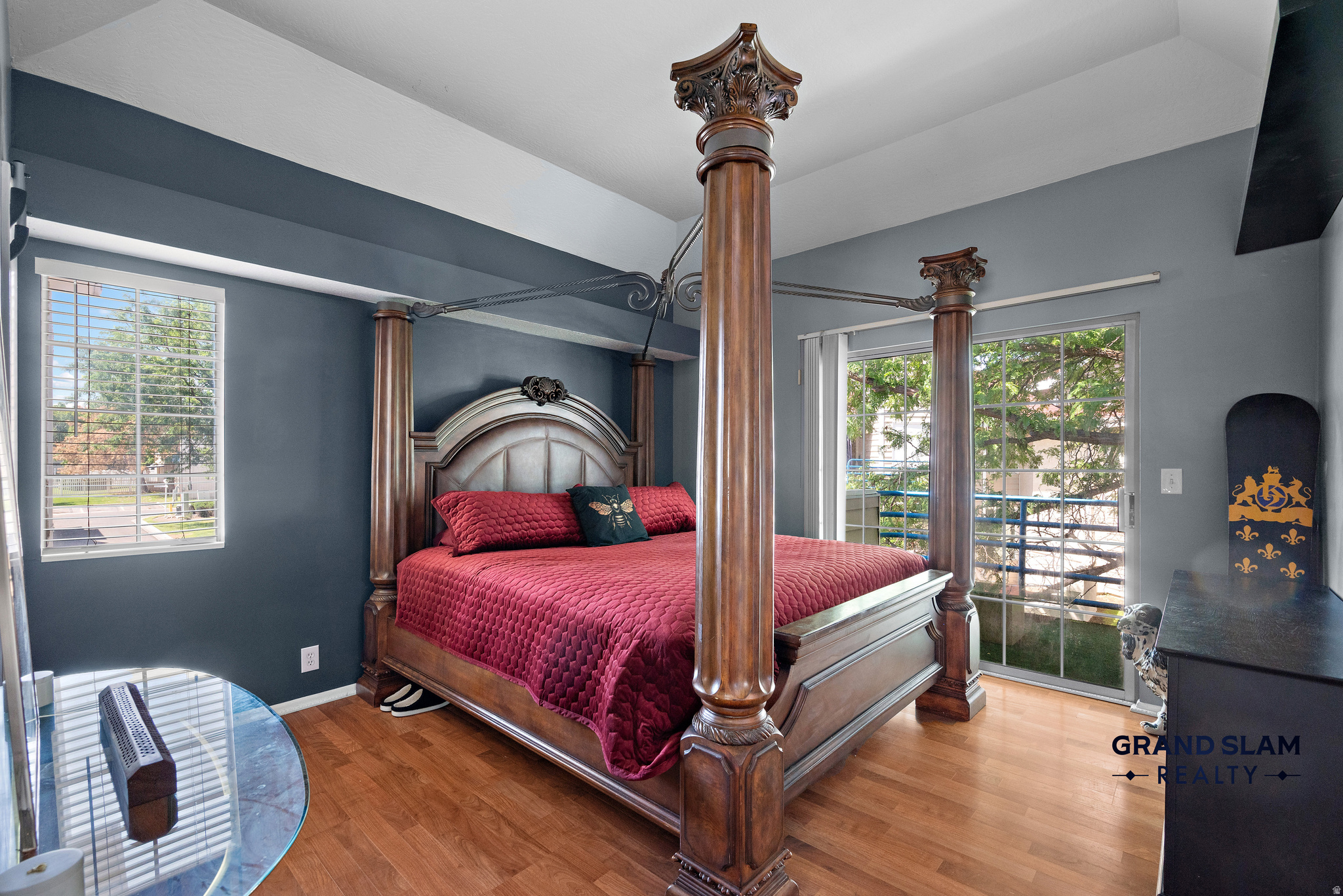 CROSSPOINT CONDOS - Residential