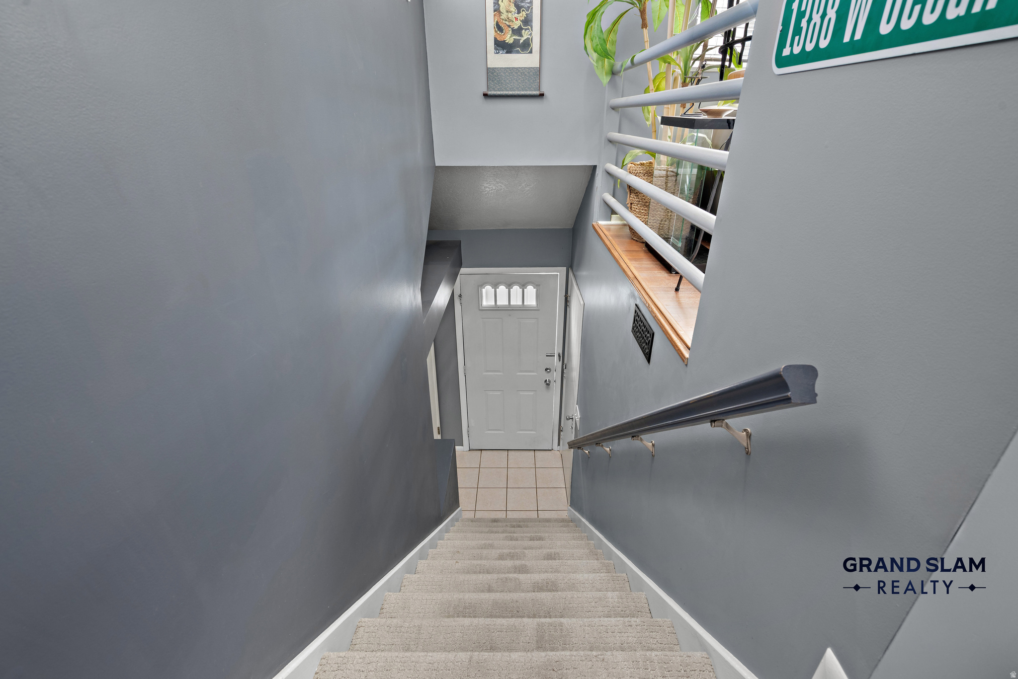 CROSSPOINT CONDOS - Residential