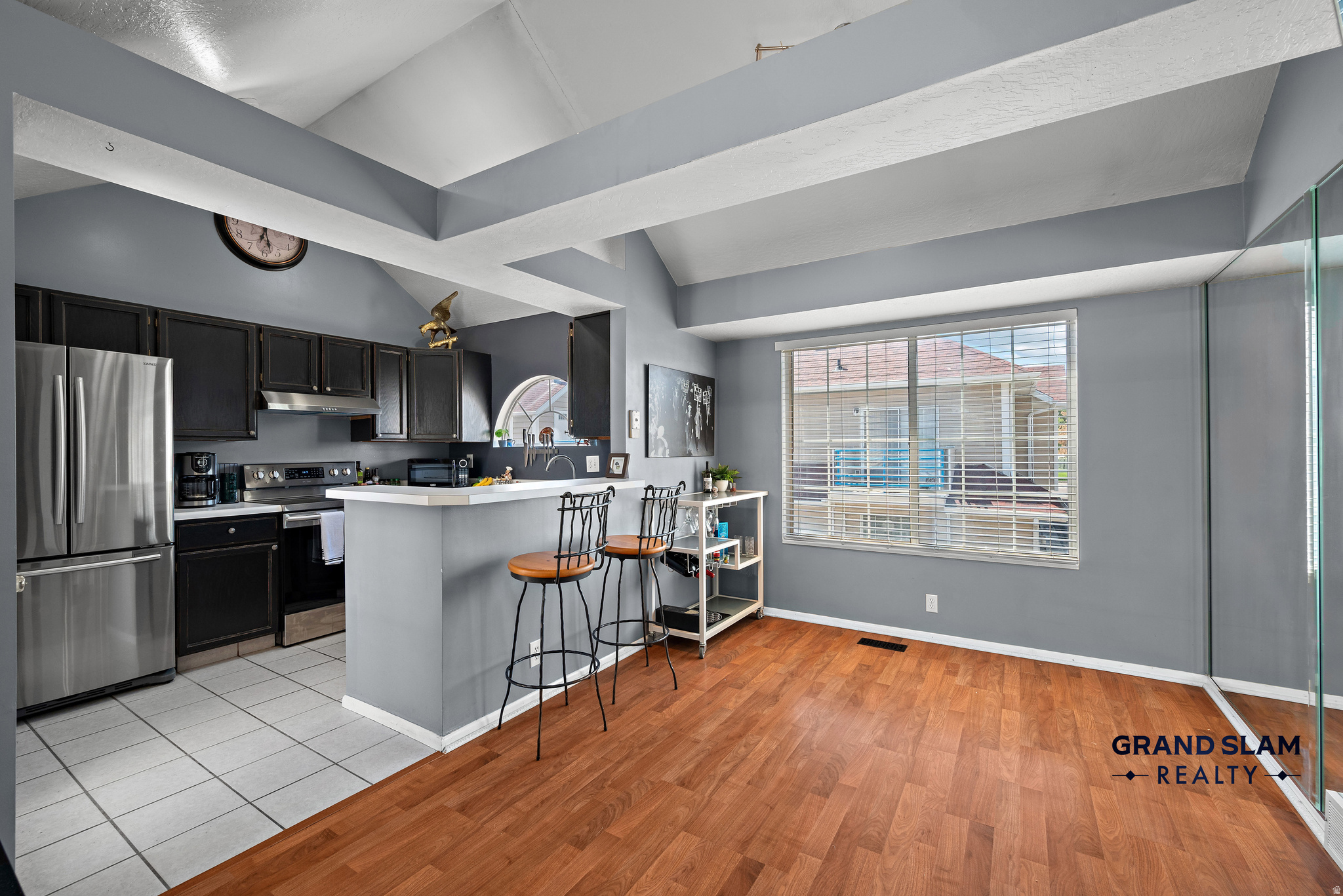 CROSSPOINT CONDOS - Residential