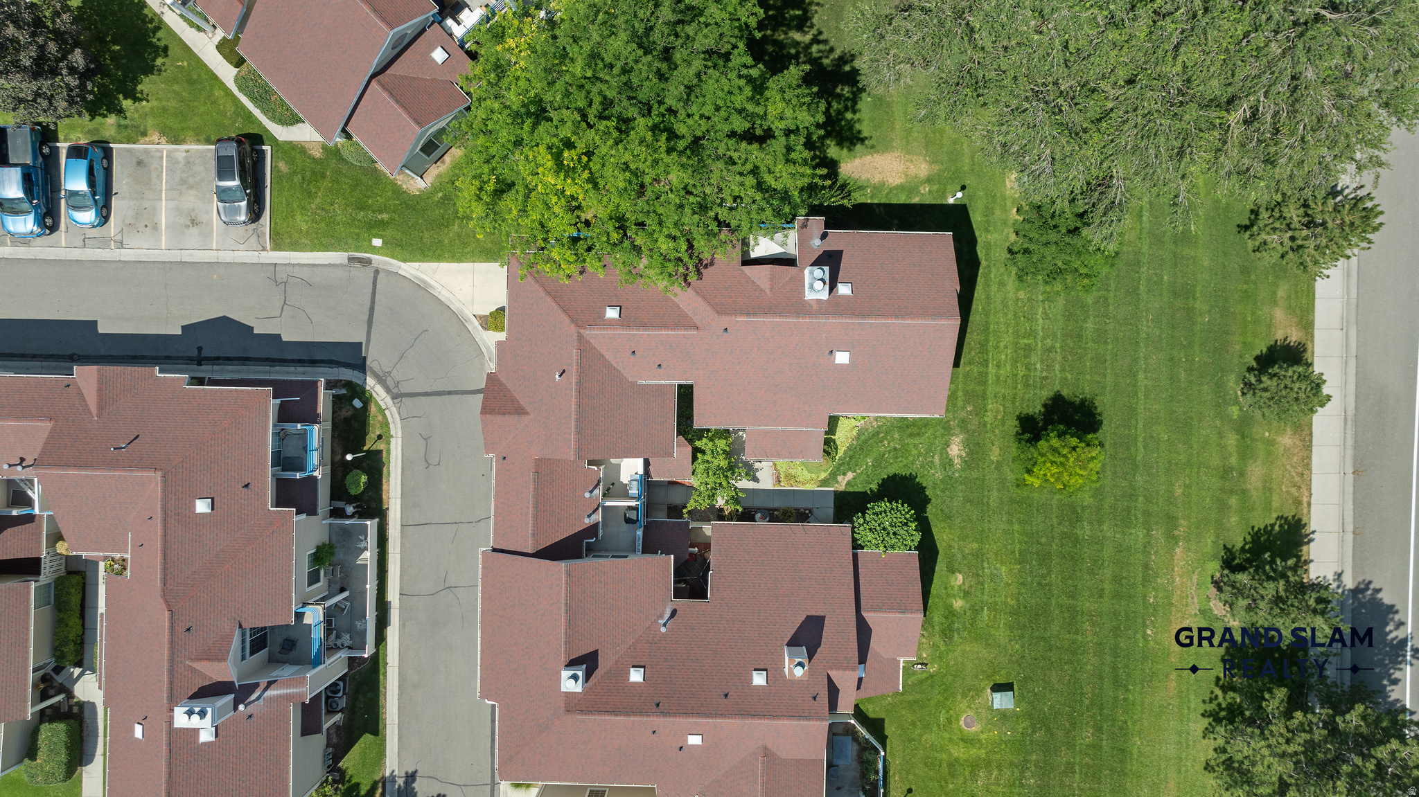 CROSSPOINT CONDOS - Residential
