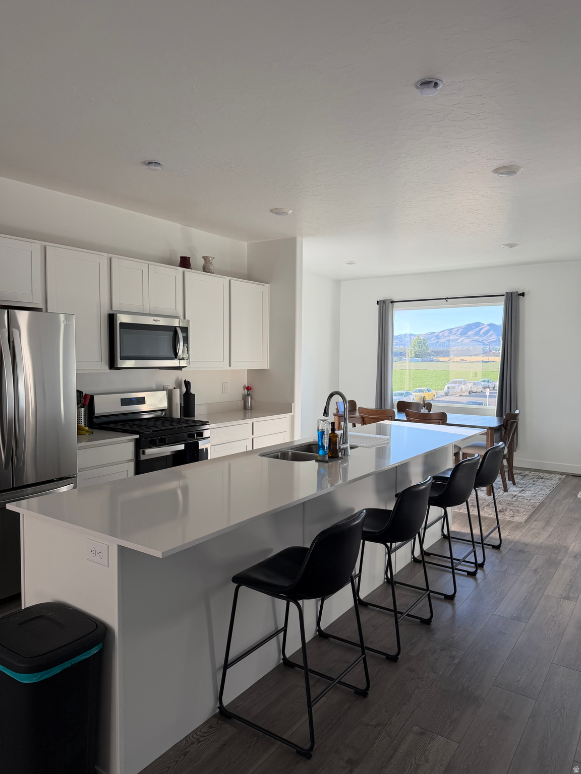 EDGEWATER - Residential