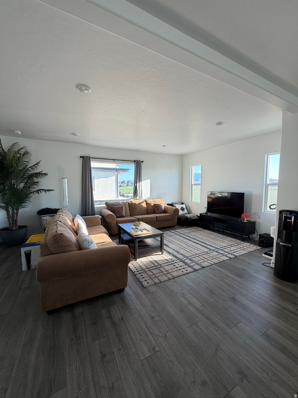 EDGEWATER - Residential