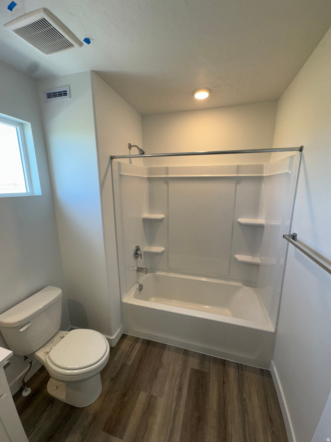 EDGEWATER - Residential