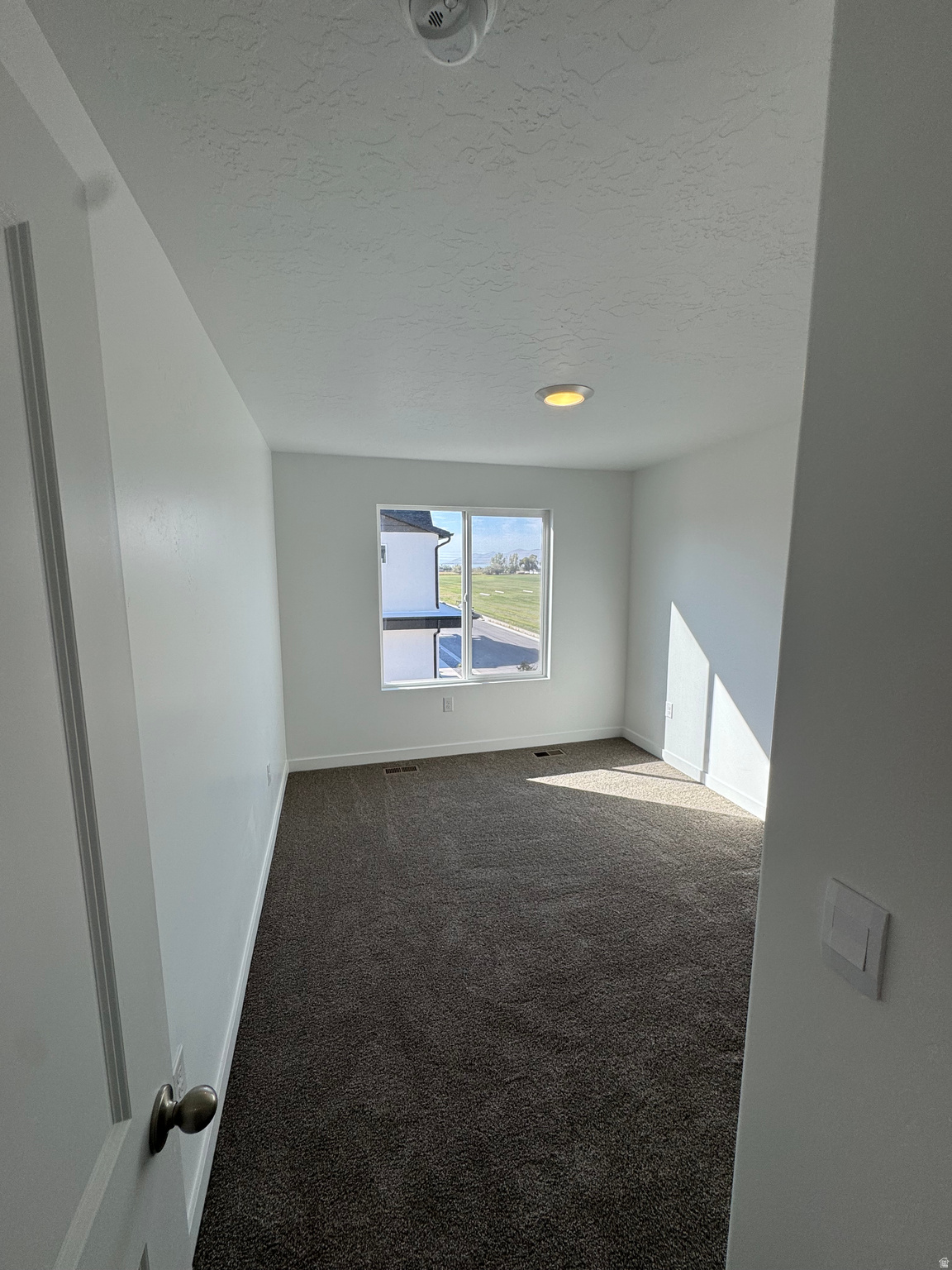 EDGEWATER - Residential