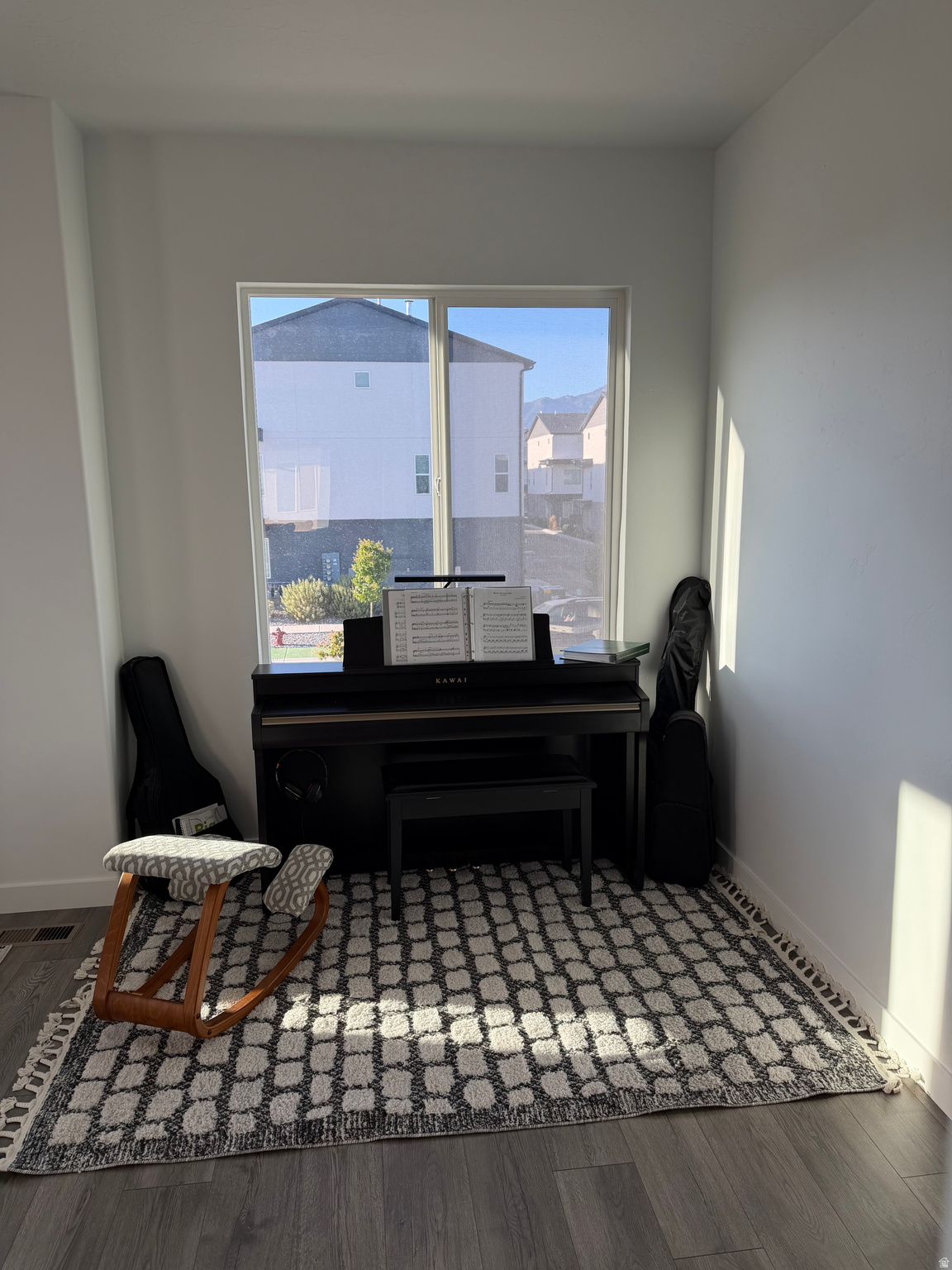 EDGEWATER - Residential