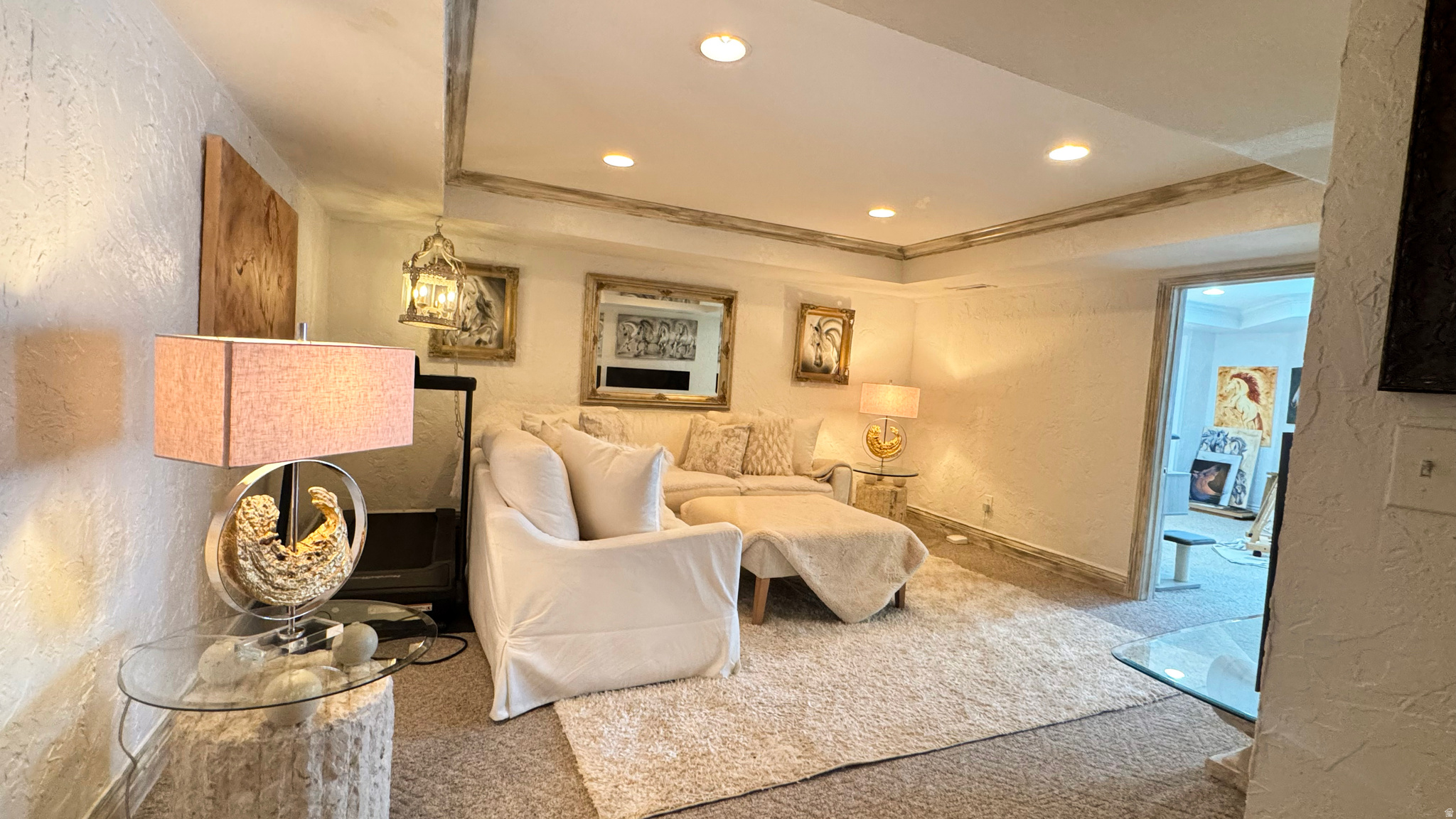 FALCON CREST - Residential