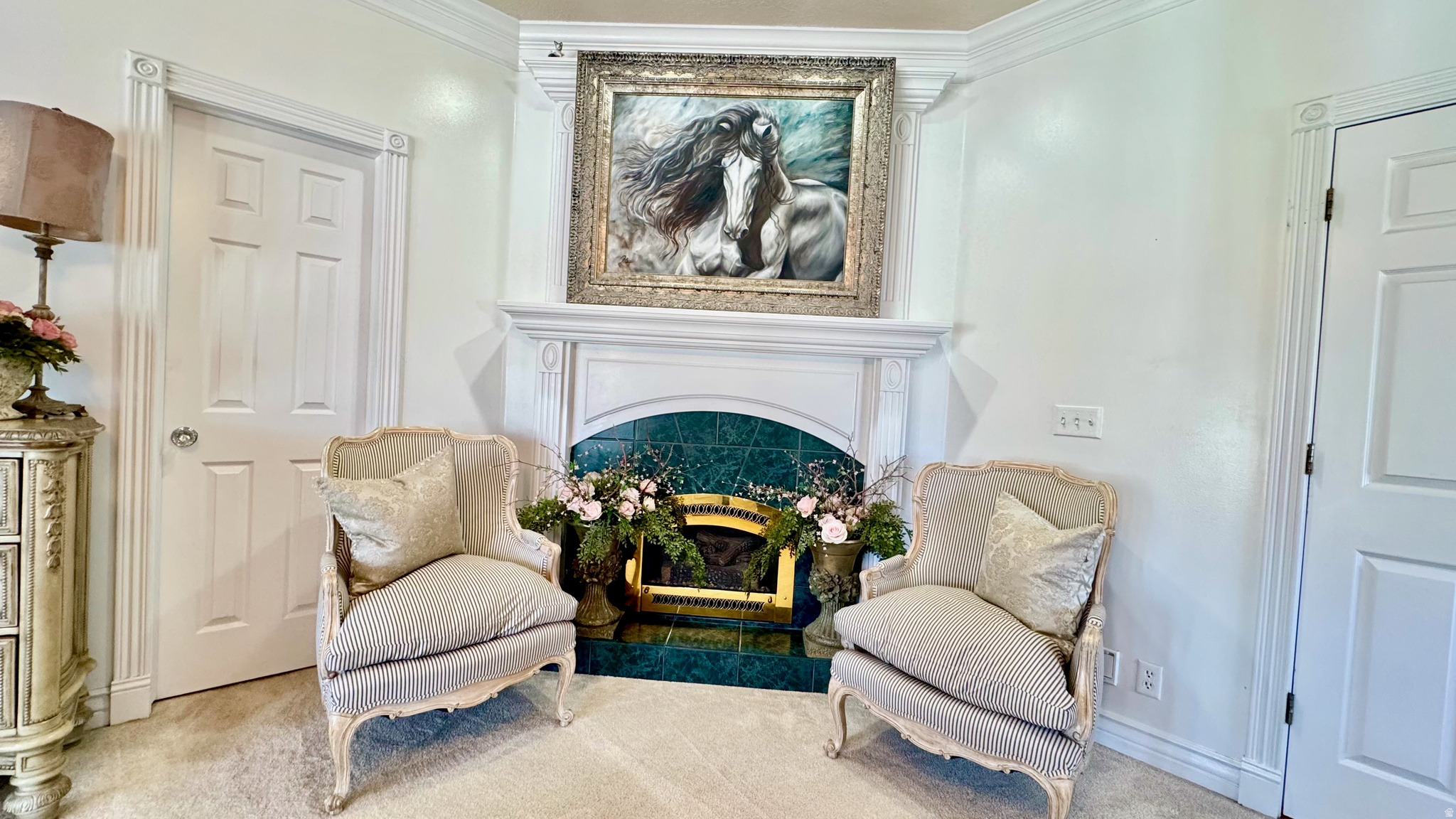 FALCON CREST - Residential