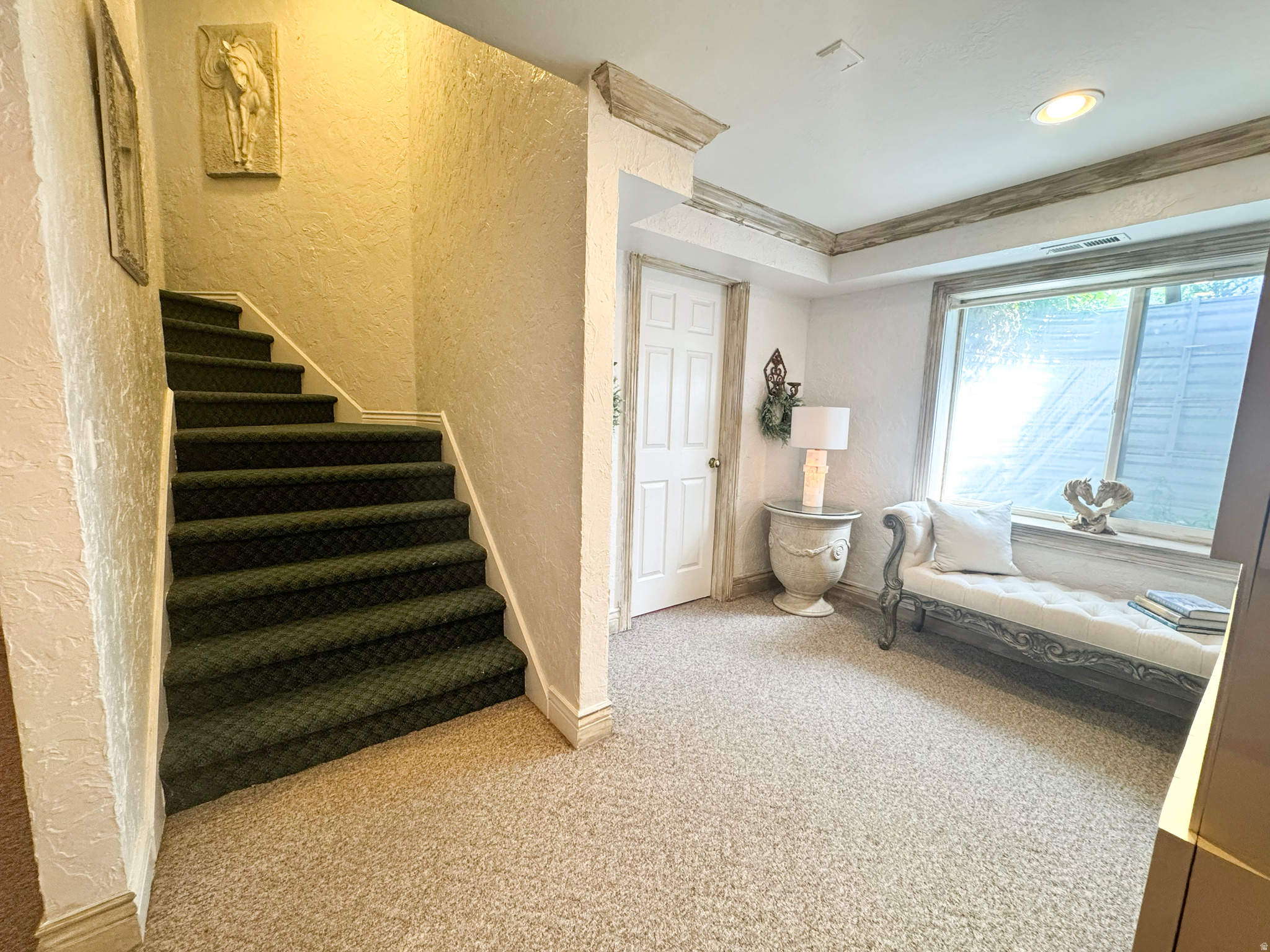 FALCON CREST - Residential