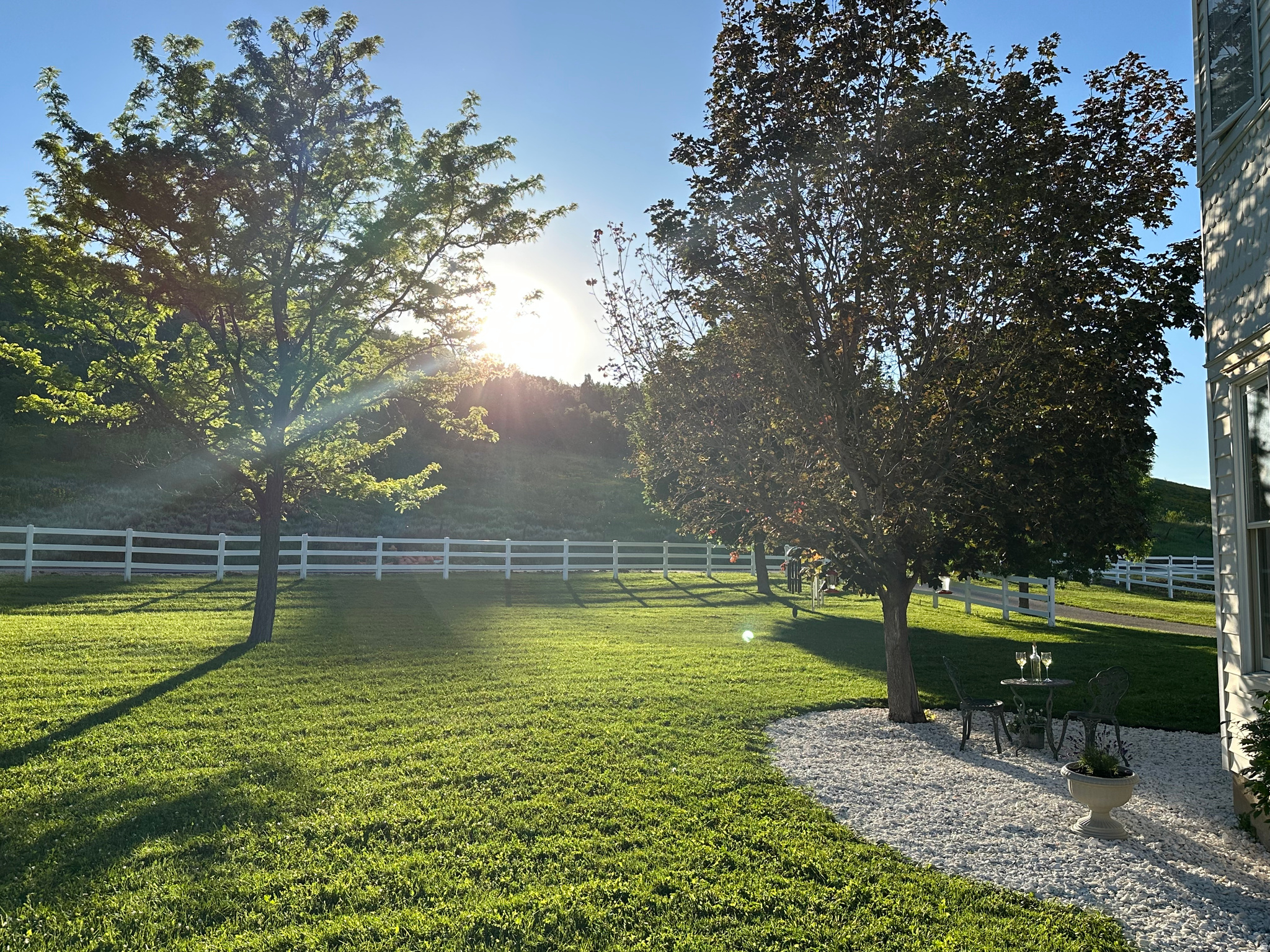 FALCON CREST - Residential