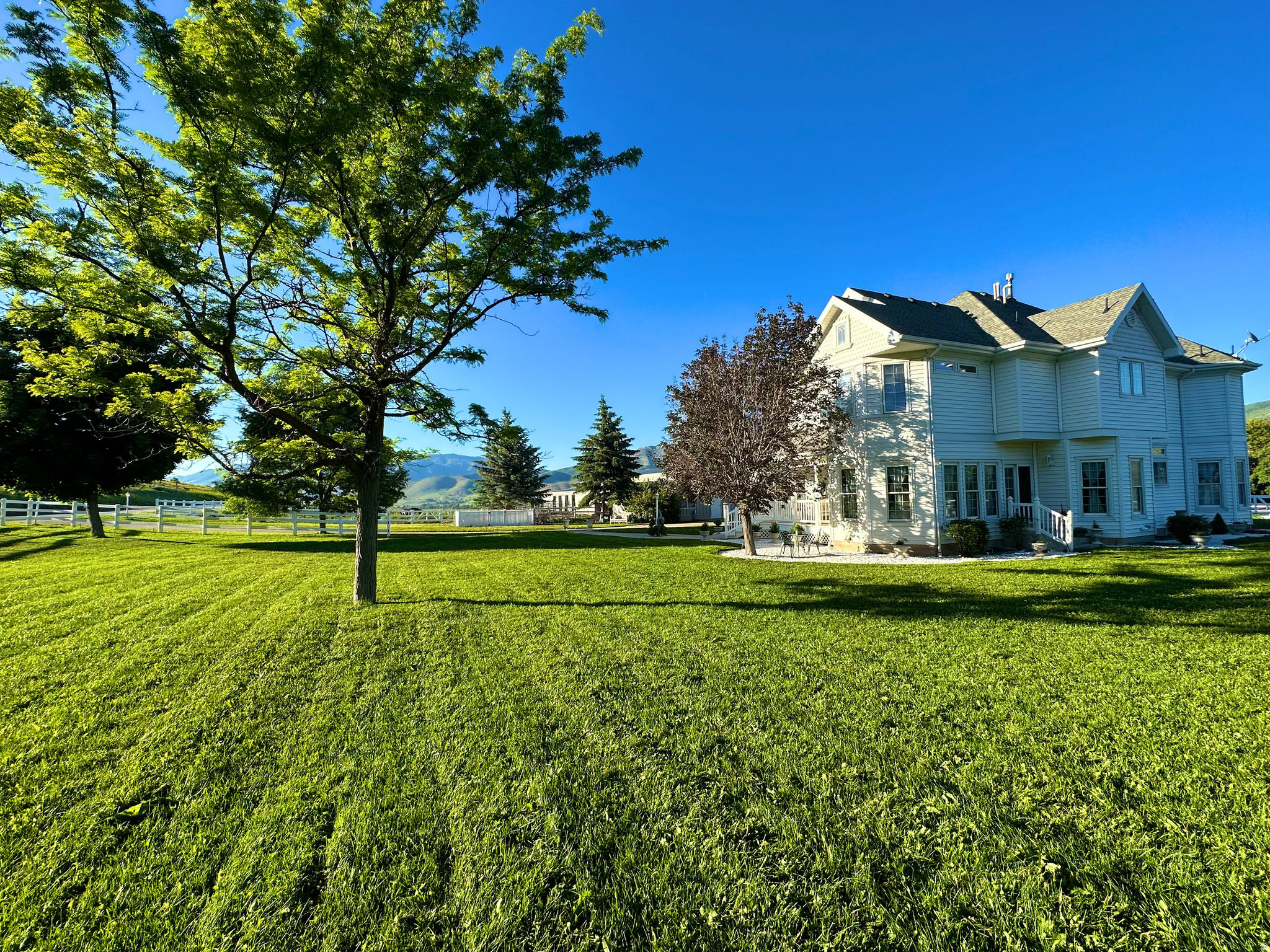 FALCON CREST - Residential
