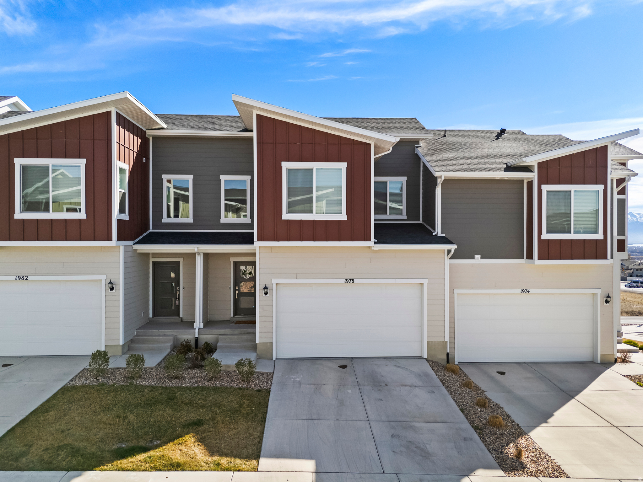 Mountain views, sunset nights, and a location you'll love. This Saratoga Springs townhome checks all the boxes. The open floor plan offers the perfect blend of style, comfort, and convenience. From the modern kitchen with large island, spacious primary suite, private balcony & patio-perfect for taking in those Utah sunsets.  It's low-maintenance living at it's finest with parks, community reservoir, shopping & everyday conveniences just minutes away.