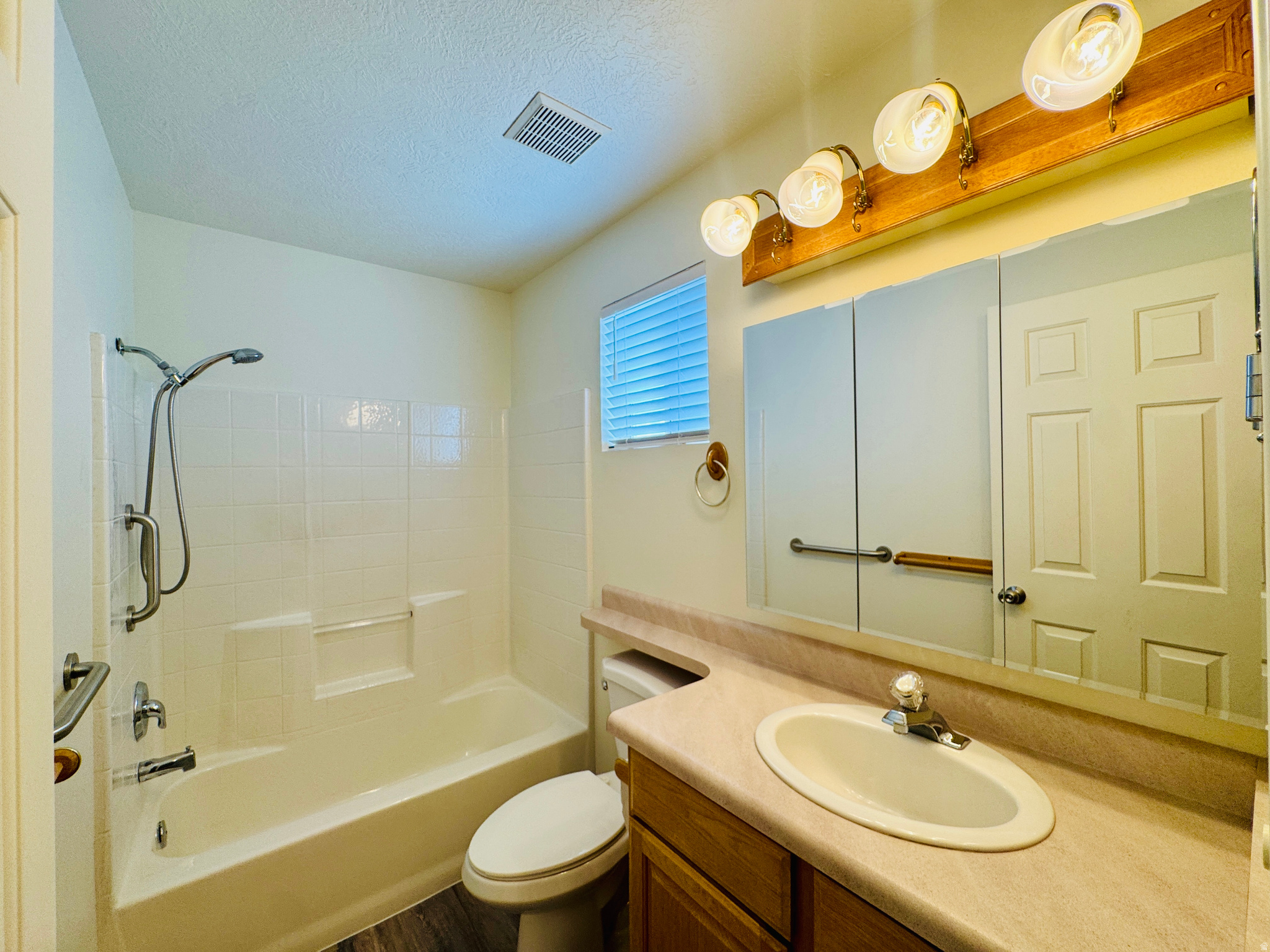 CANYON BREEZE RV RESORT - Residential