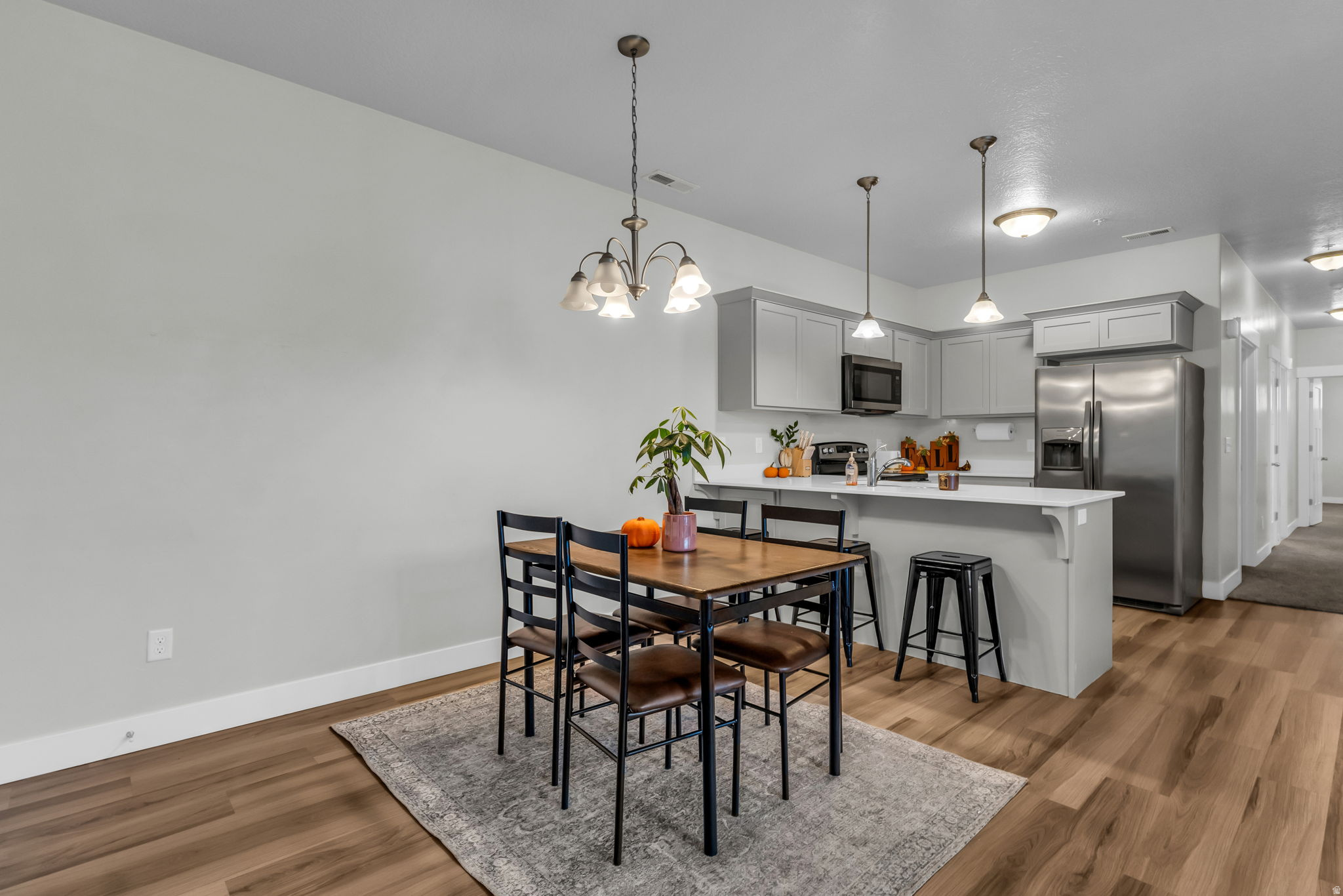 EAGLE VIEW - Residential