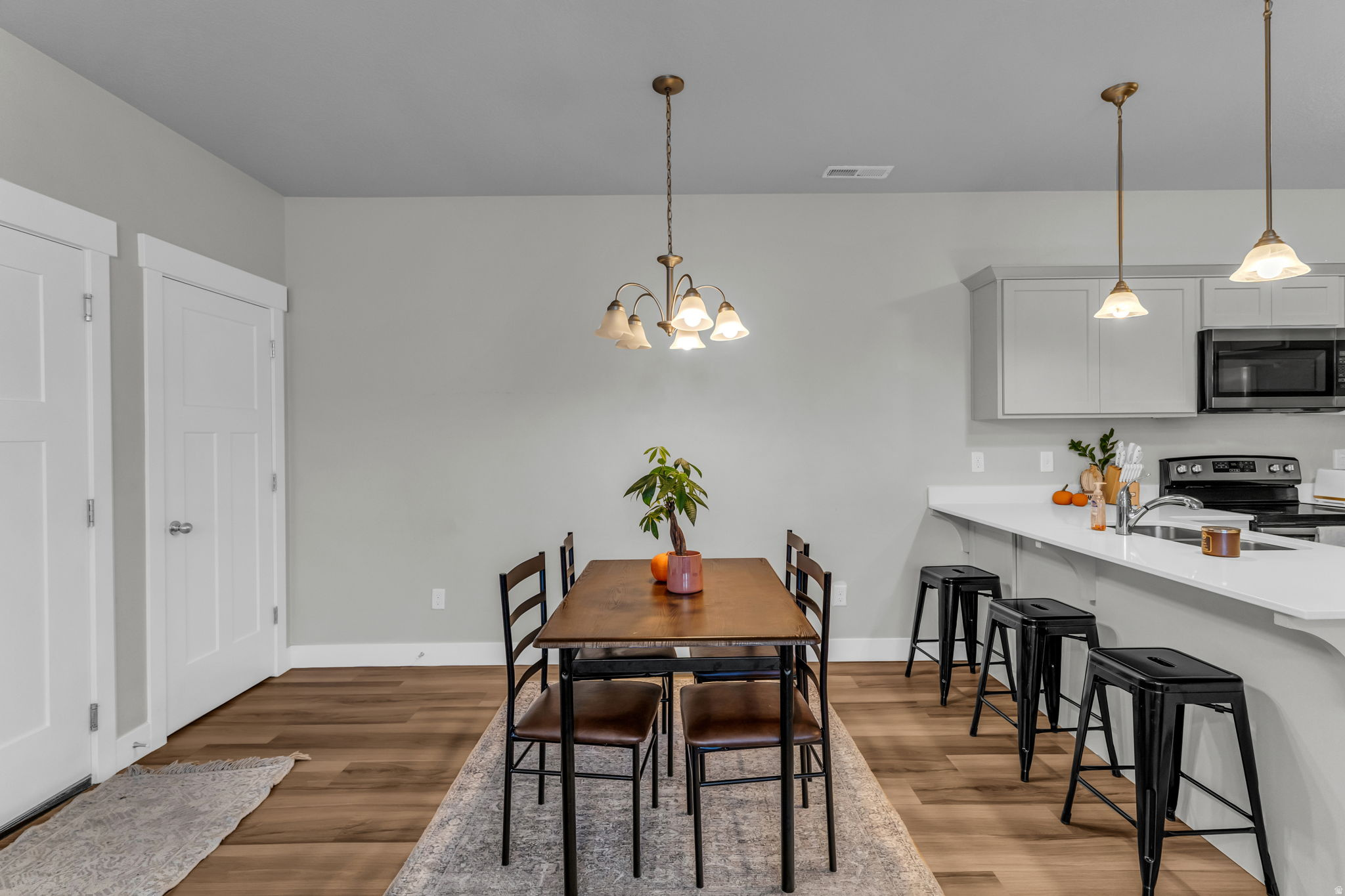 EAGLE VIEW - Residential
