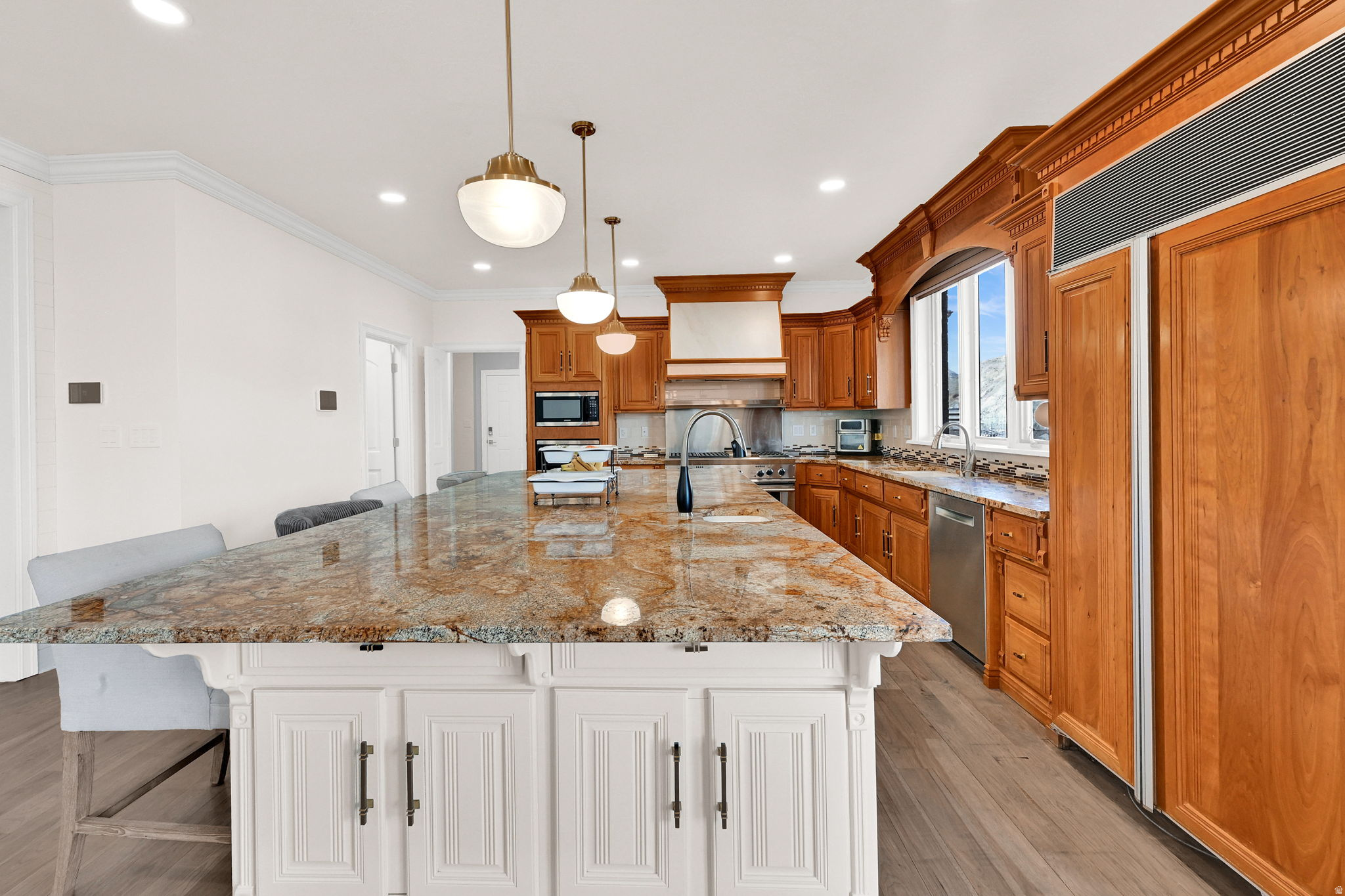 BELLA VISTA HEIGHTS - Residential
