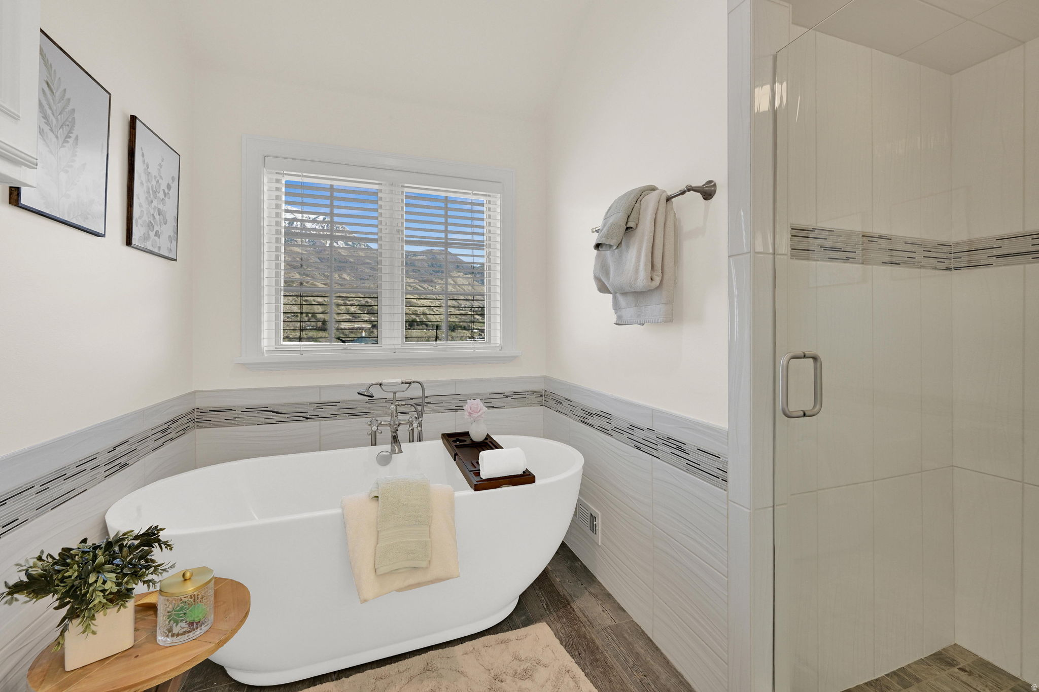 BELLA VISTA HEIGHTS - Residential