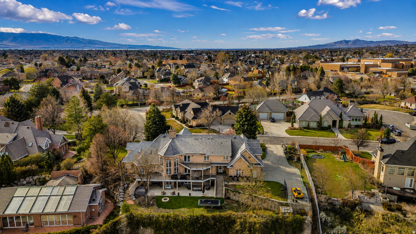BELLA VISTA HEIGHTS - Residential