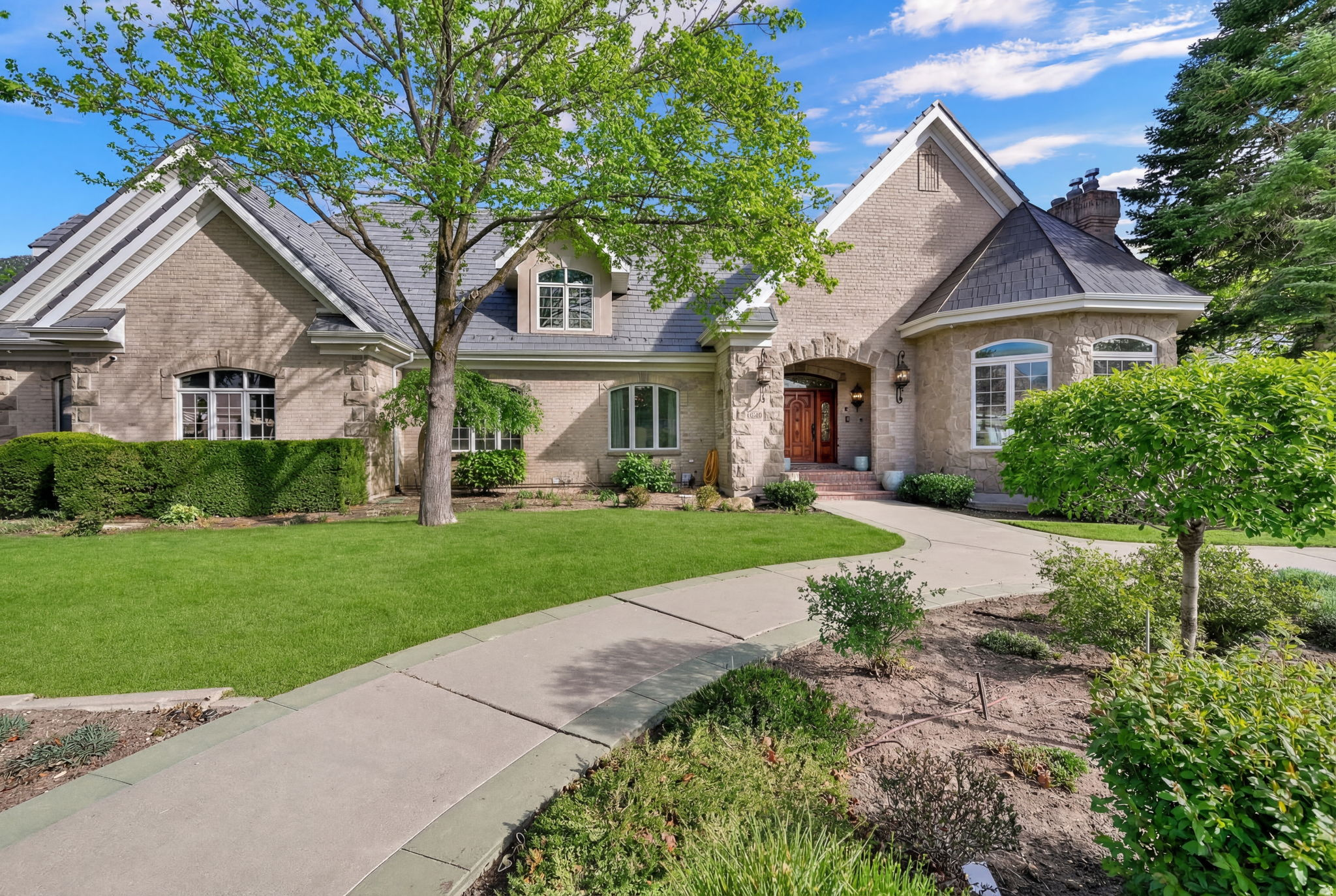 BELLA VISTA HEIGHTS - Residential