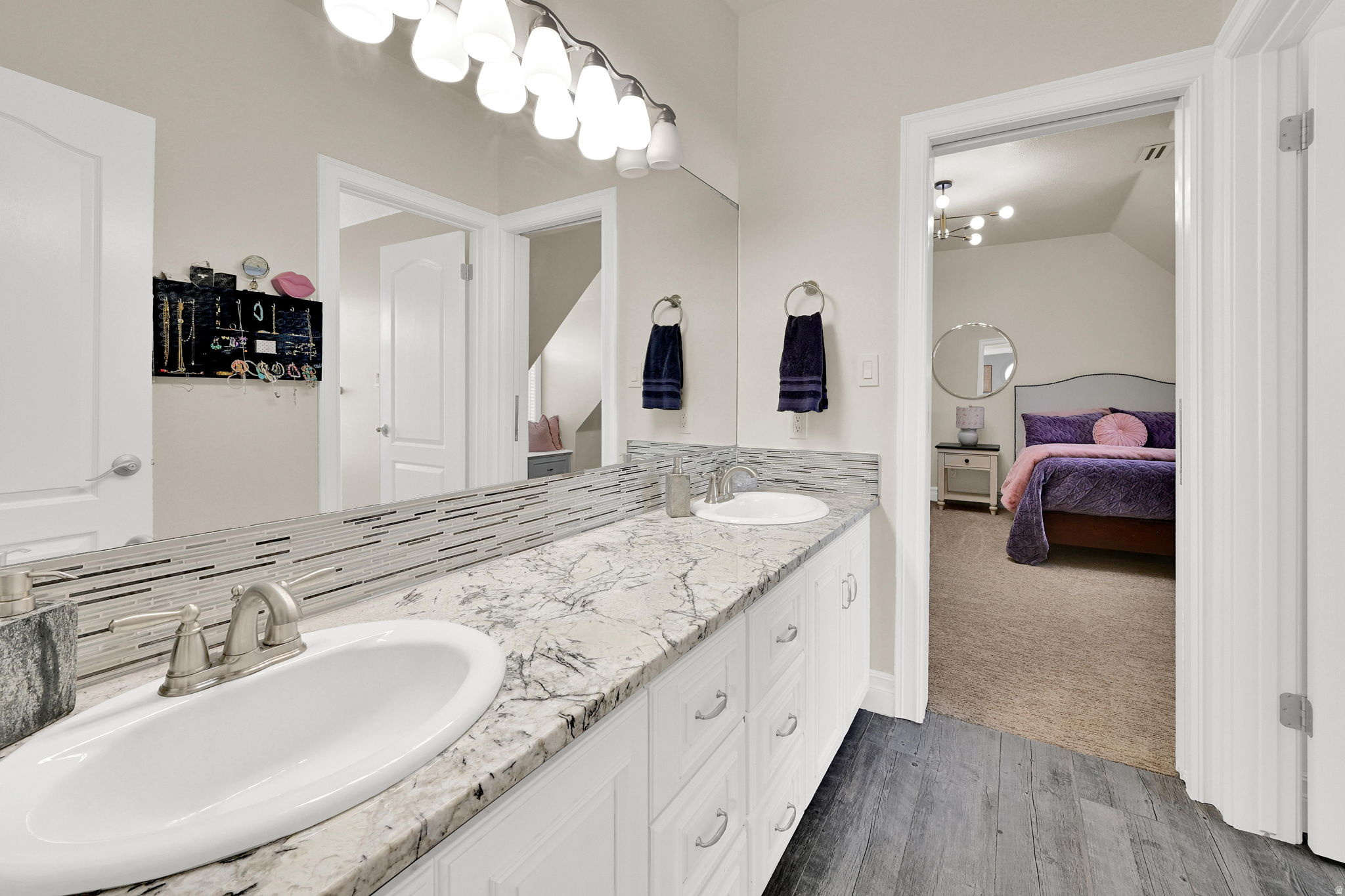 BELLA VISTA HEIGHTS - Residential