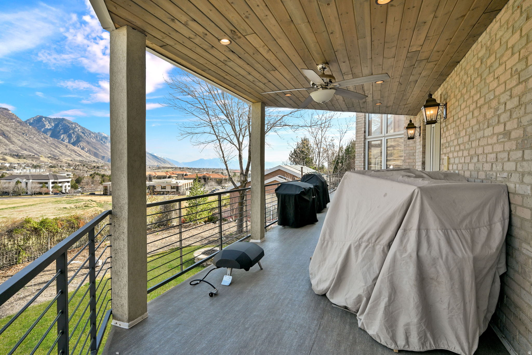 BELLA VISTA HEIGHTS - Residential