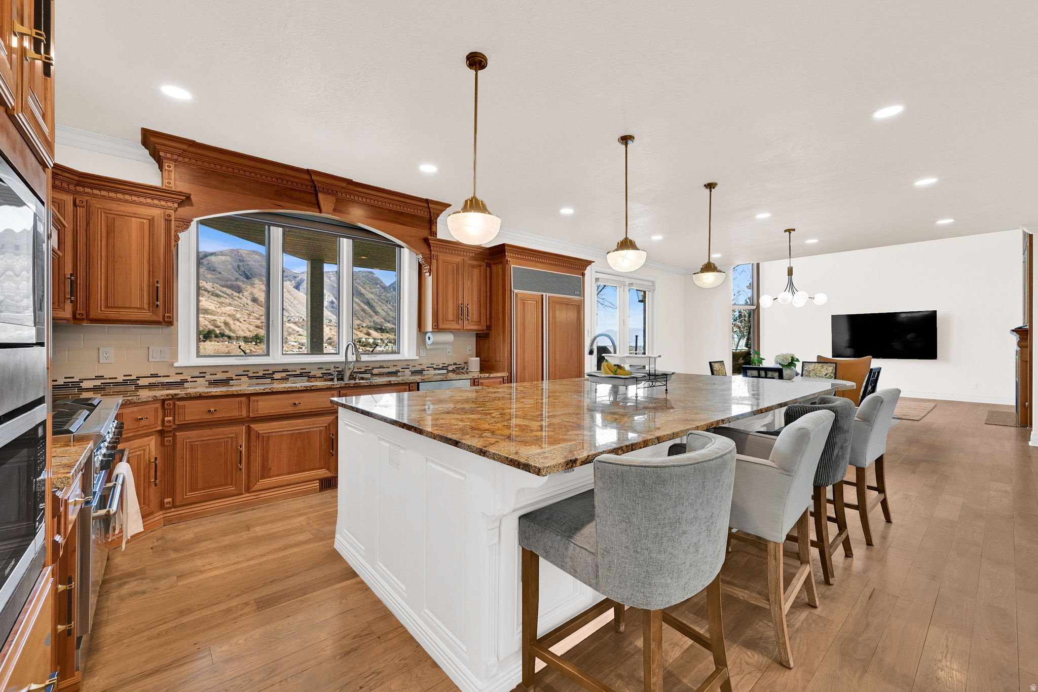 BELLA VISTA HEIGHTS - Residential