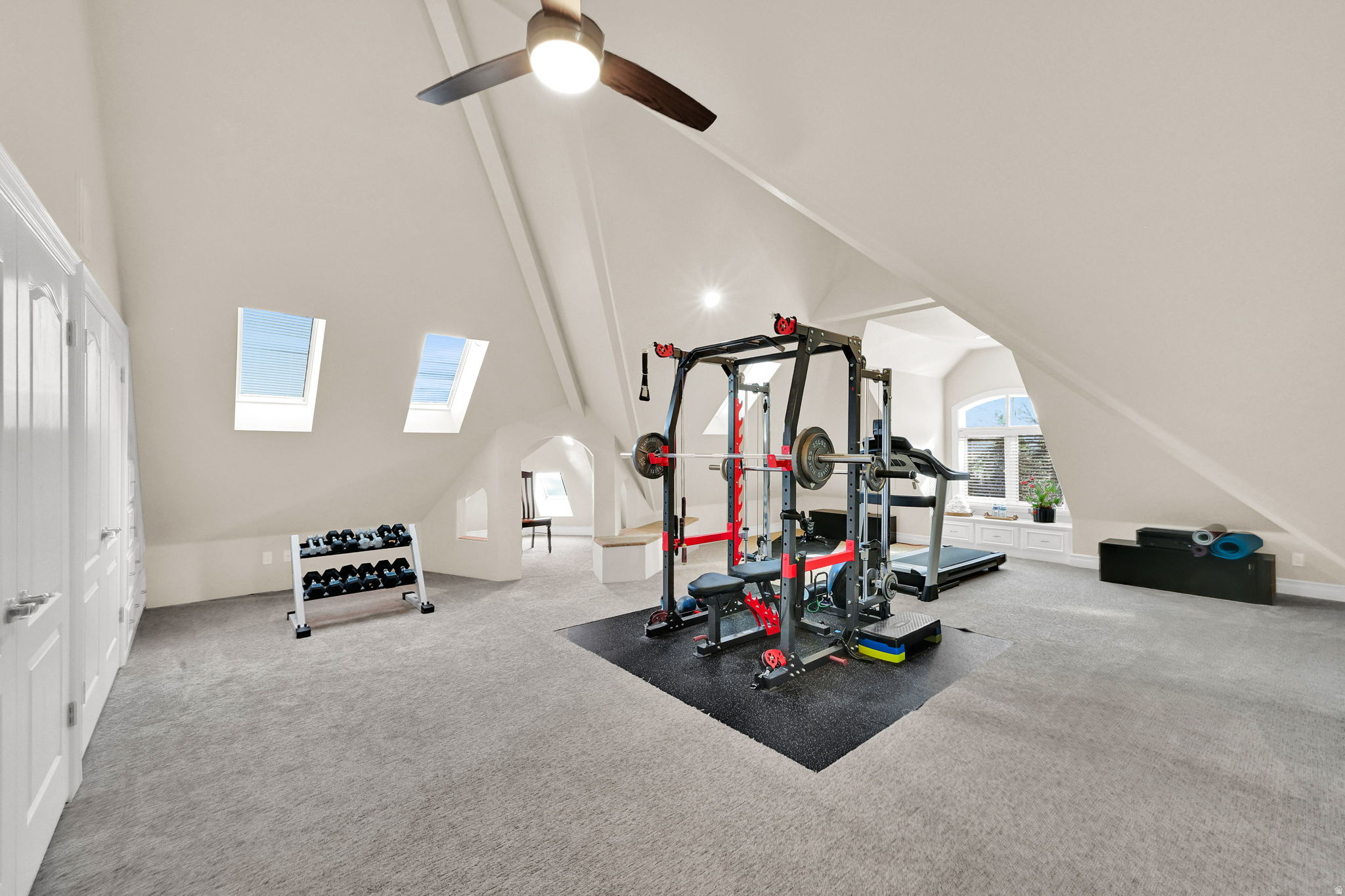 BELLA VISTA HEIGHTS - Residential