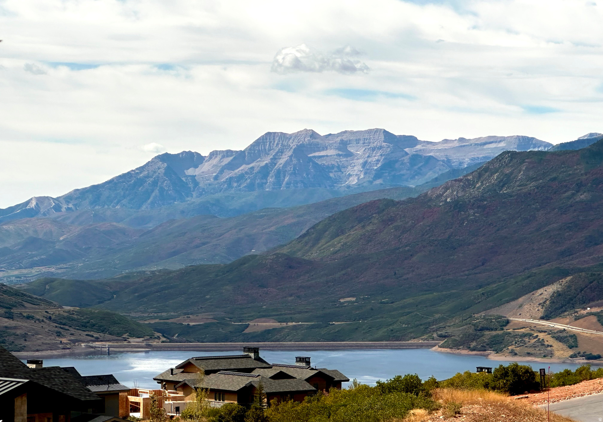 GOLDEN EAGLE - Land