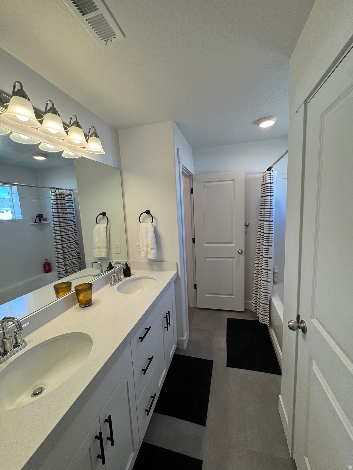 SILVERLAKE - Residential