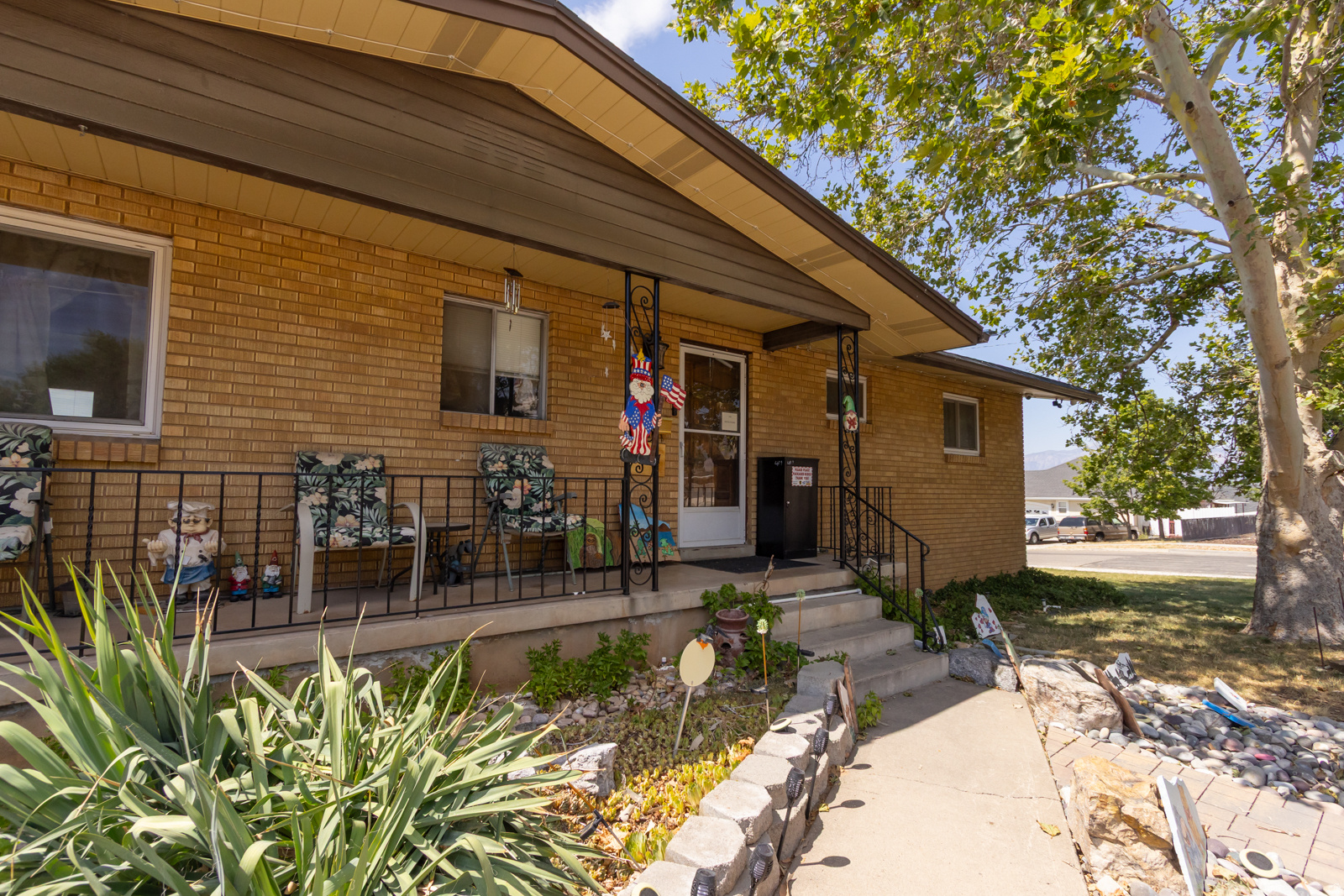 LEE-MESA - Residential