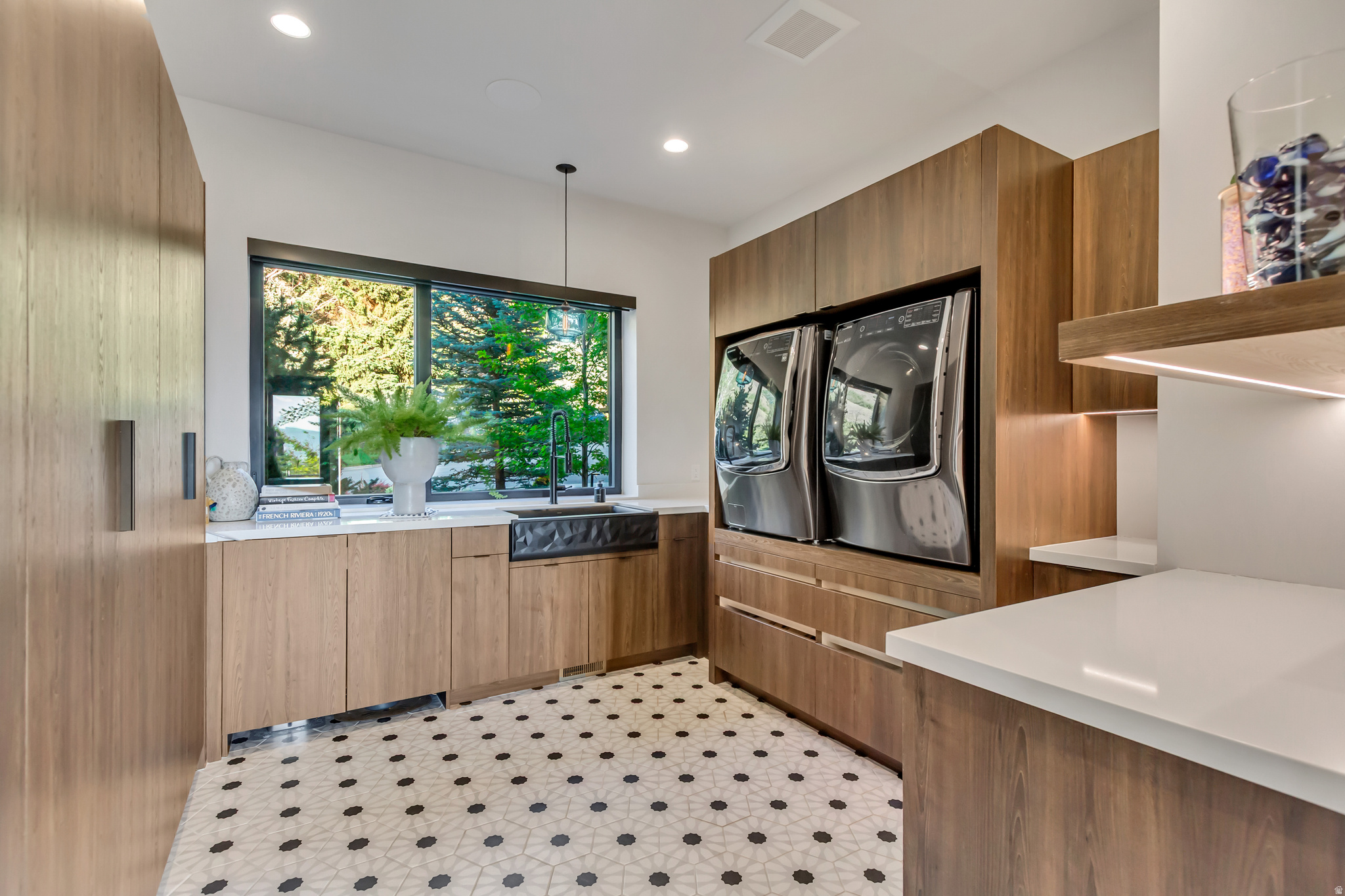 SHERWOOD HILLS - Residential