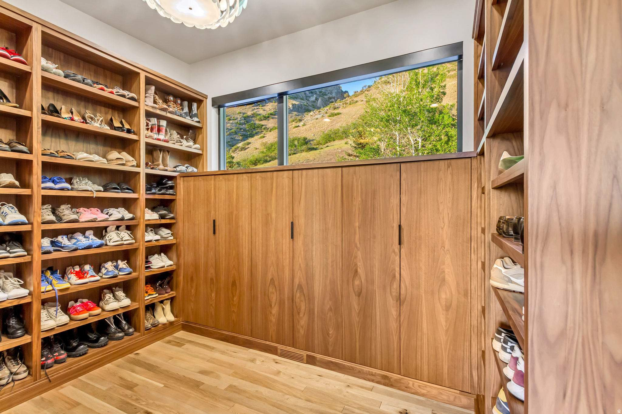 SHERWOOD HILLS - Residential
