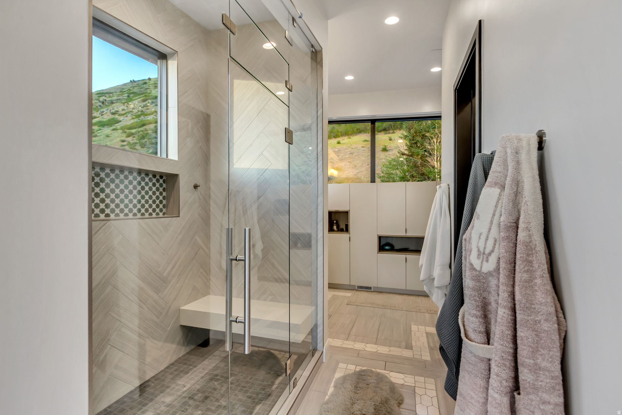SHERWOOD HILLS - Residential