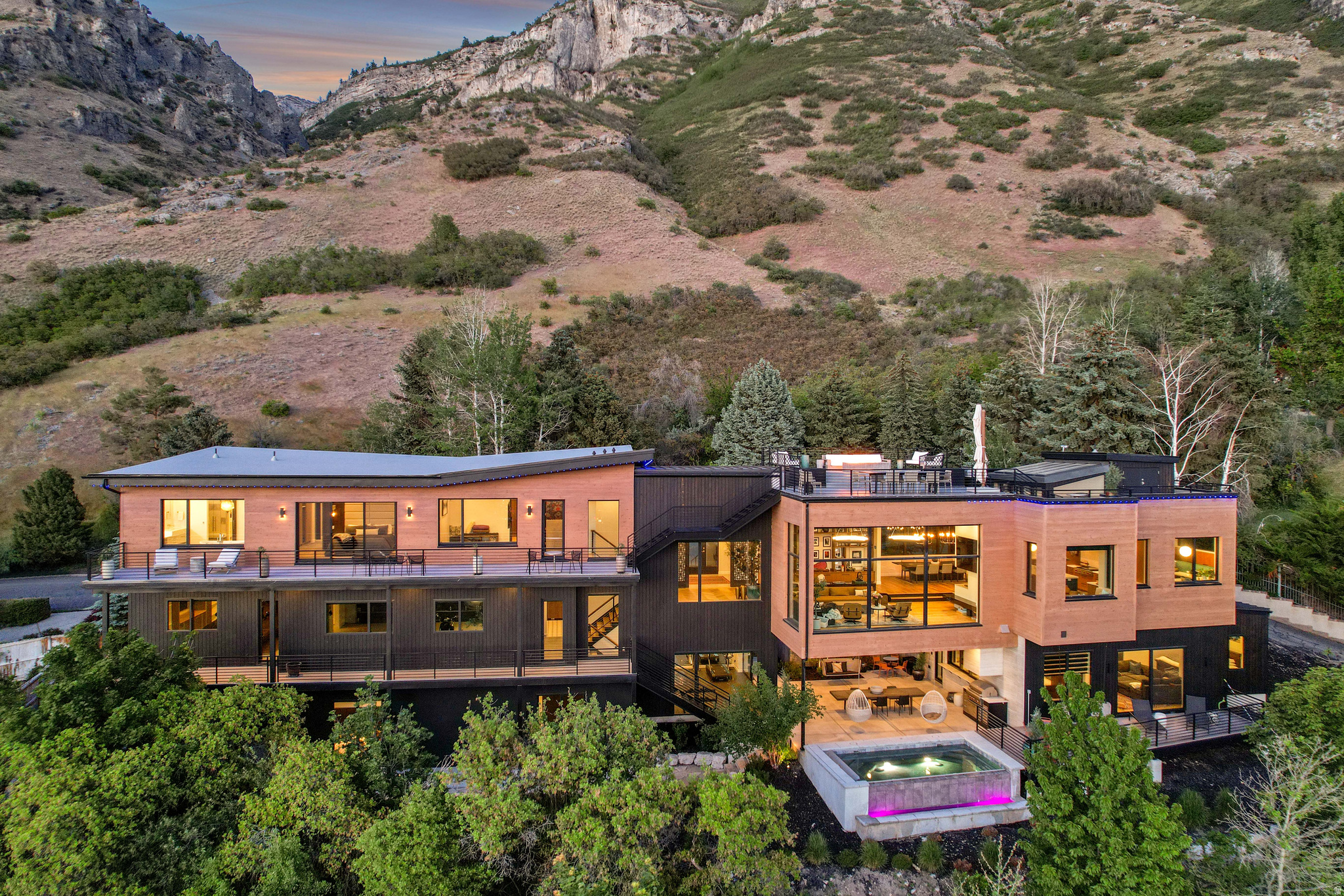 SHERWOOD HILLS - Residential